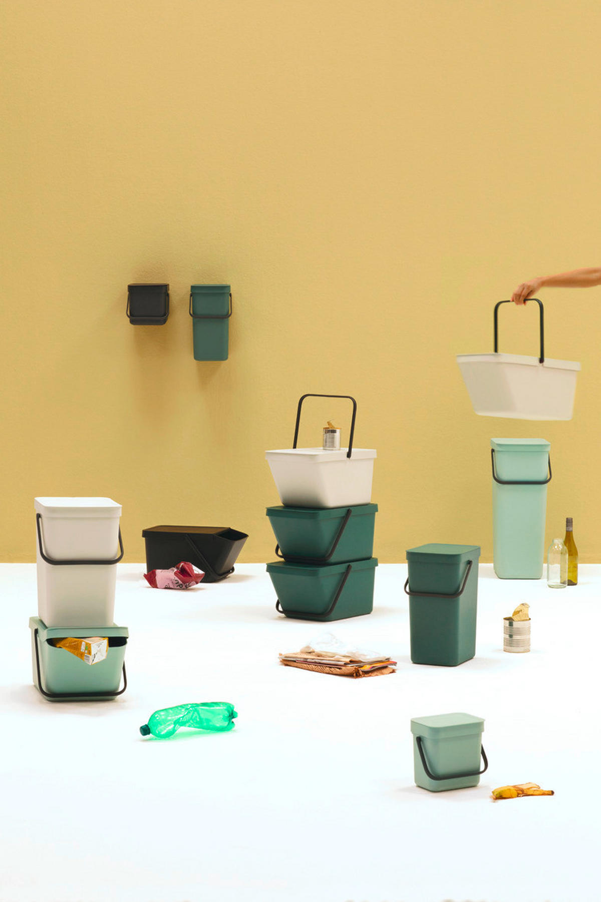 KOŠ ZA SMETI - Basics (28/22.5/45cm) - Brabantia