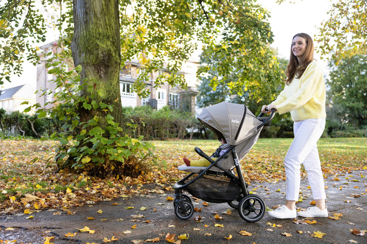 BUGGY Litetrax Pro  - Cappuccino, Basics, Textil (58/104/94cm) - Joie