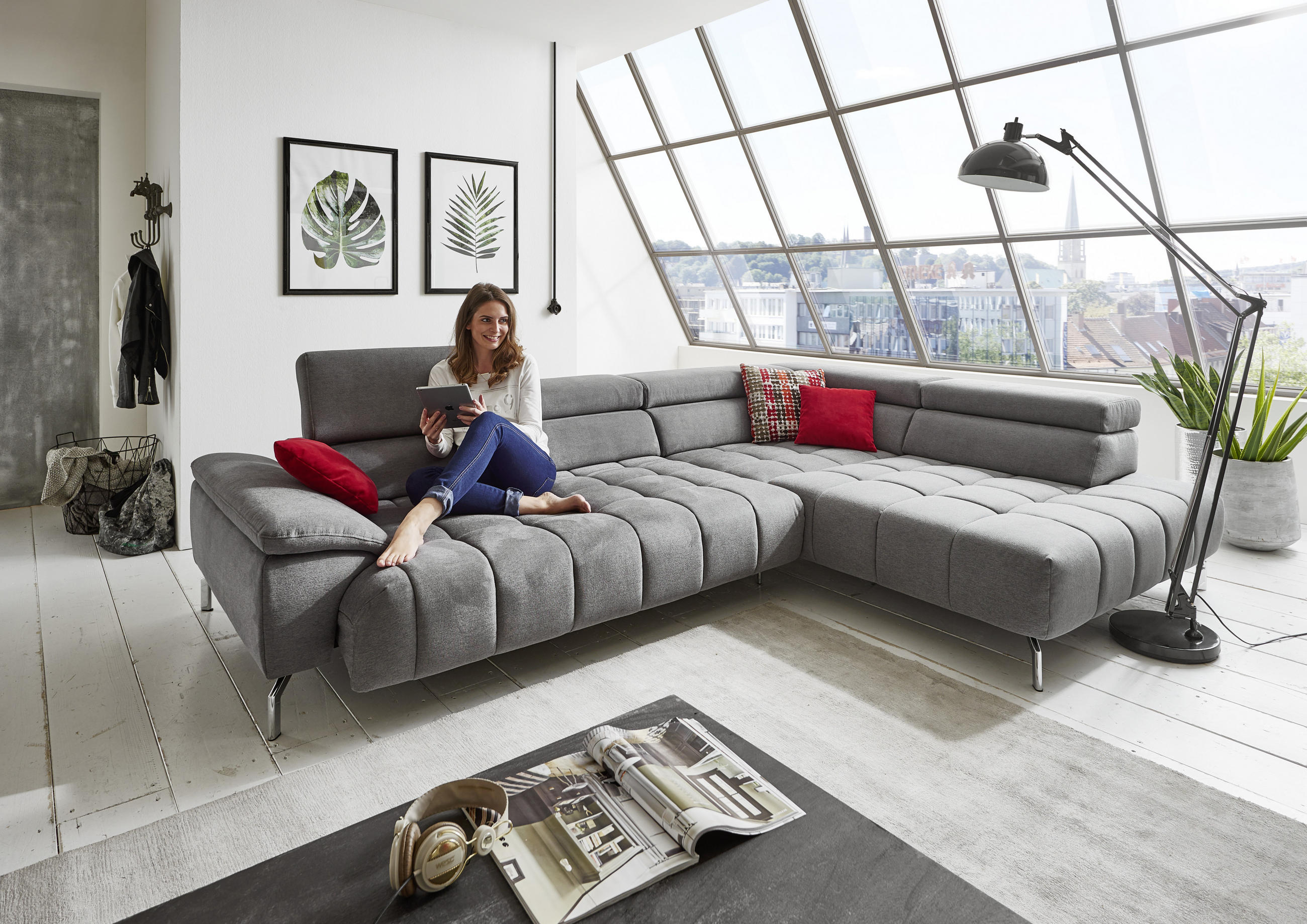 WOHNLANDSCHAFT in Chenille Grau - Chromfarben/Grau, Design, Textil/Metall (323/222cm) - Beldomo Style