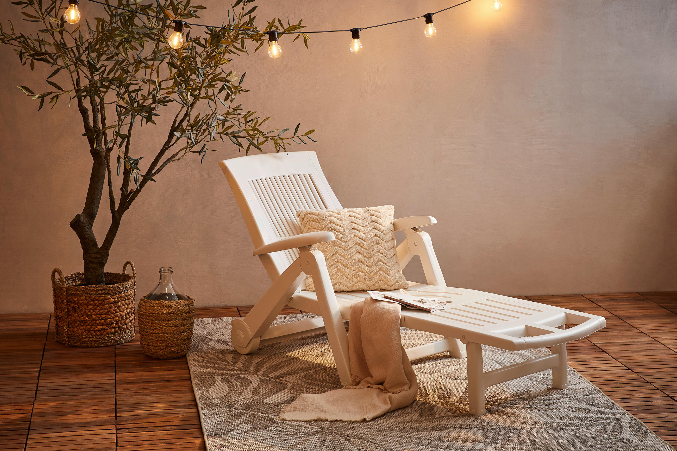 Ambia Garden ZAHRADNÍ LEHÁTKO plast