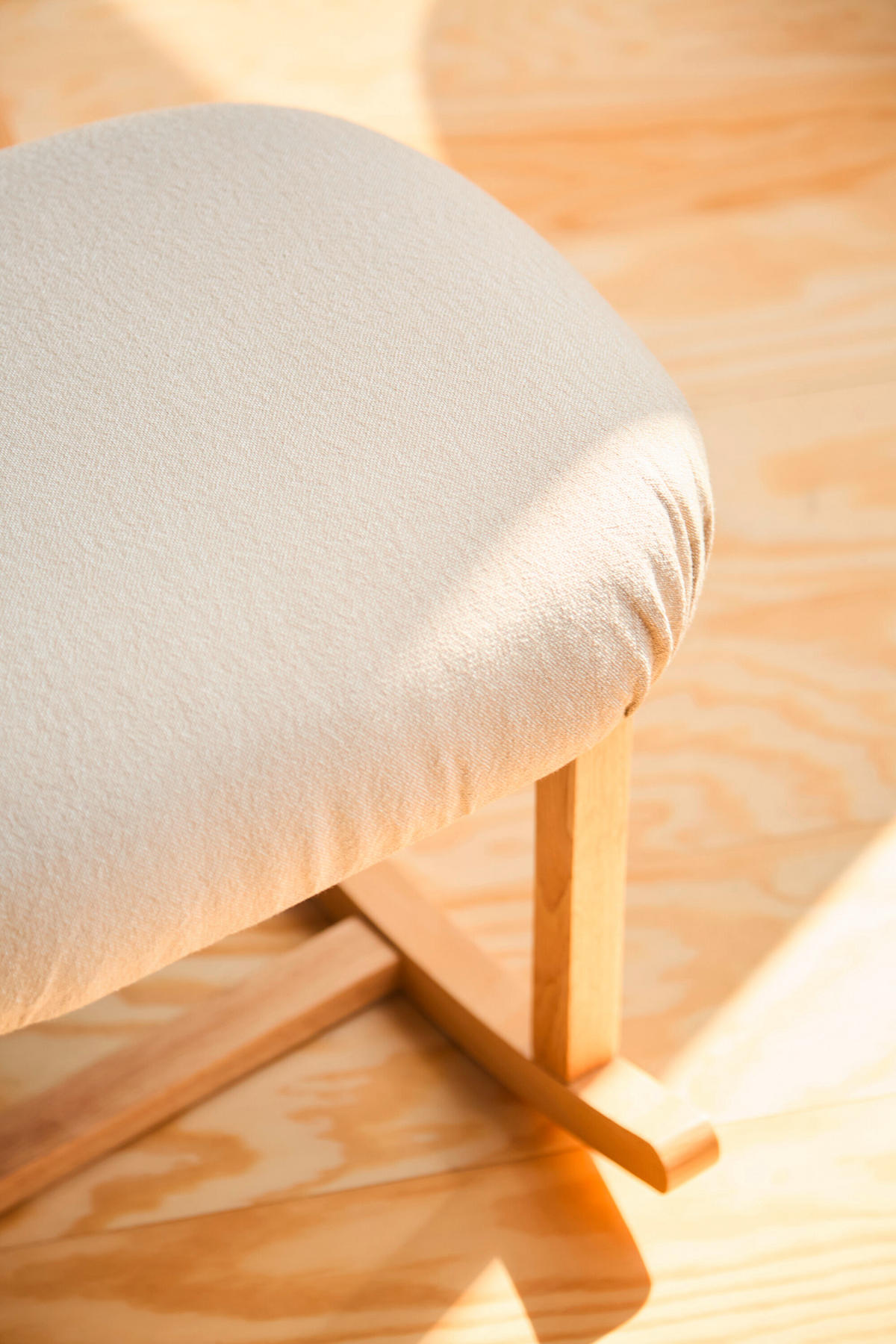 FUßSTÜTZE - Beige, Basics, Holz/Textil (50/38/35cm) - Childhome