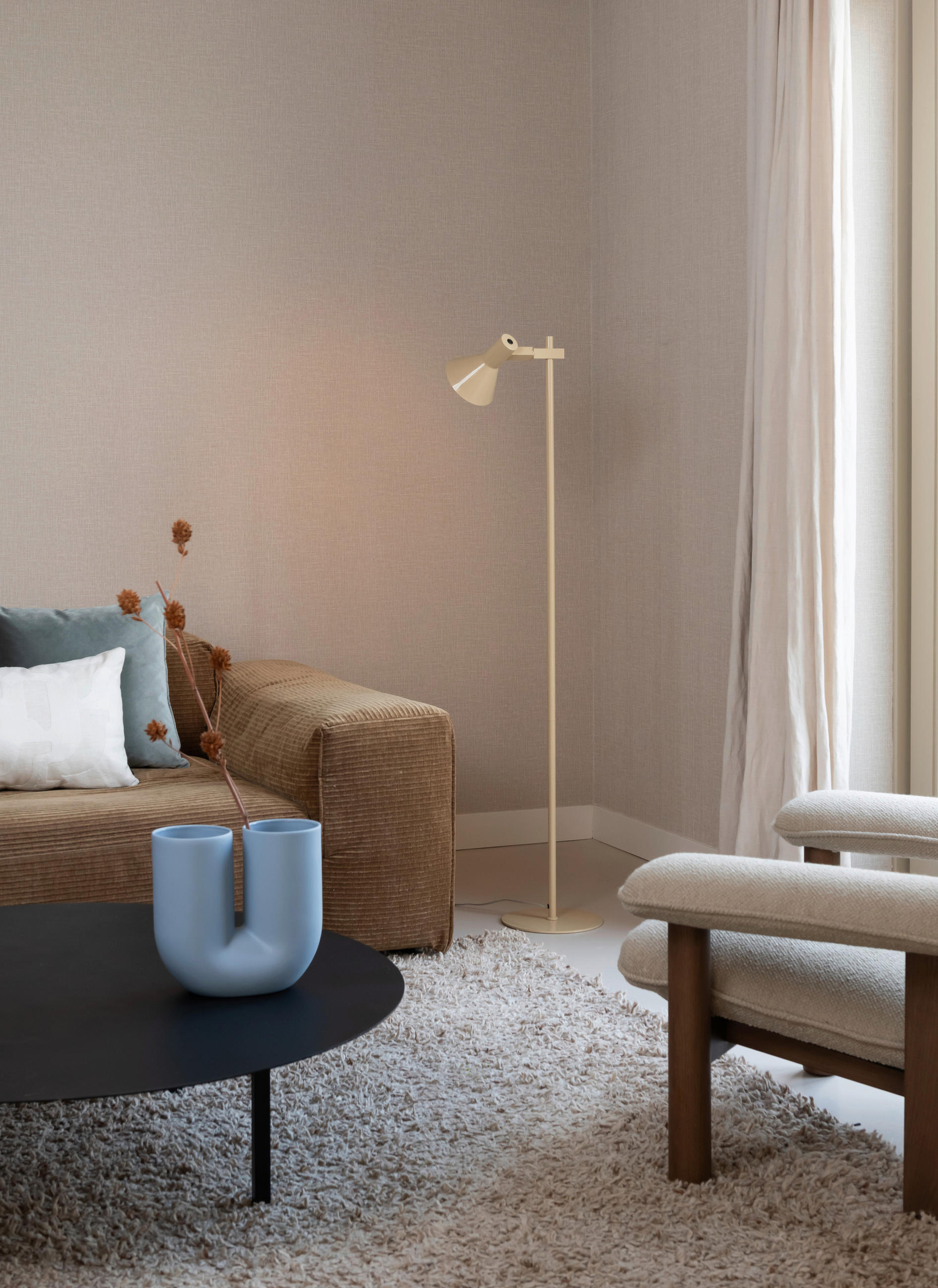 STOJACÍ LAMPA, 37/146 cm  - béžová, Design, kov (37/146cm) - It's about Romi