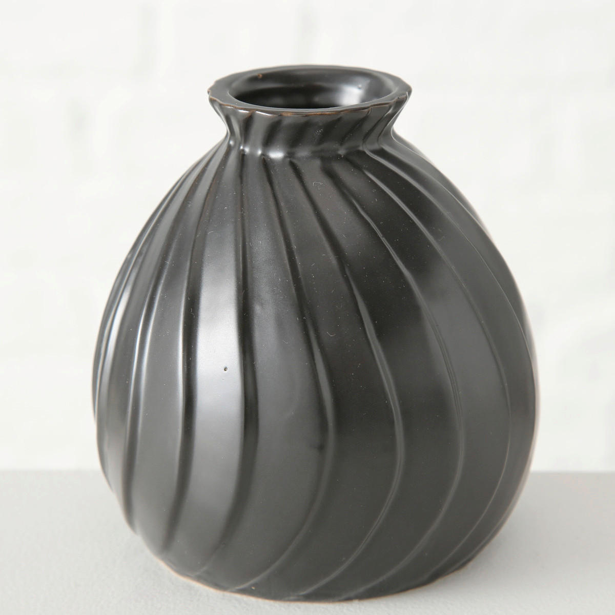 VASE  - Schwarz, Design, Keramik (11/11cm) - Ambia Home