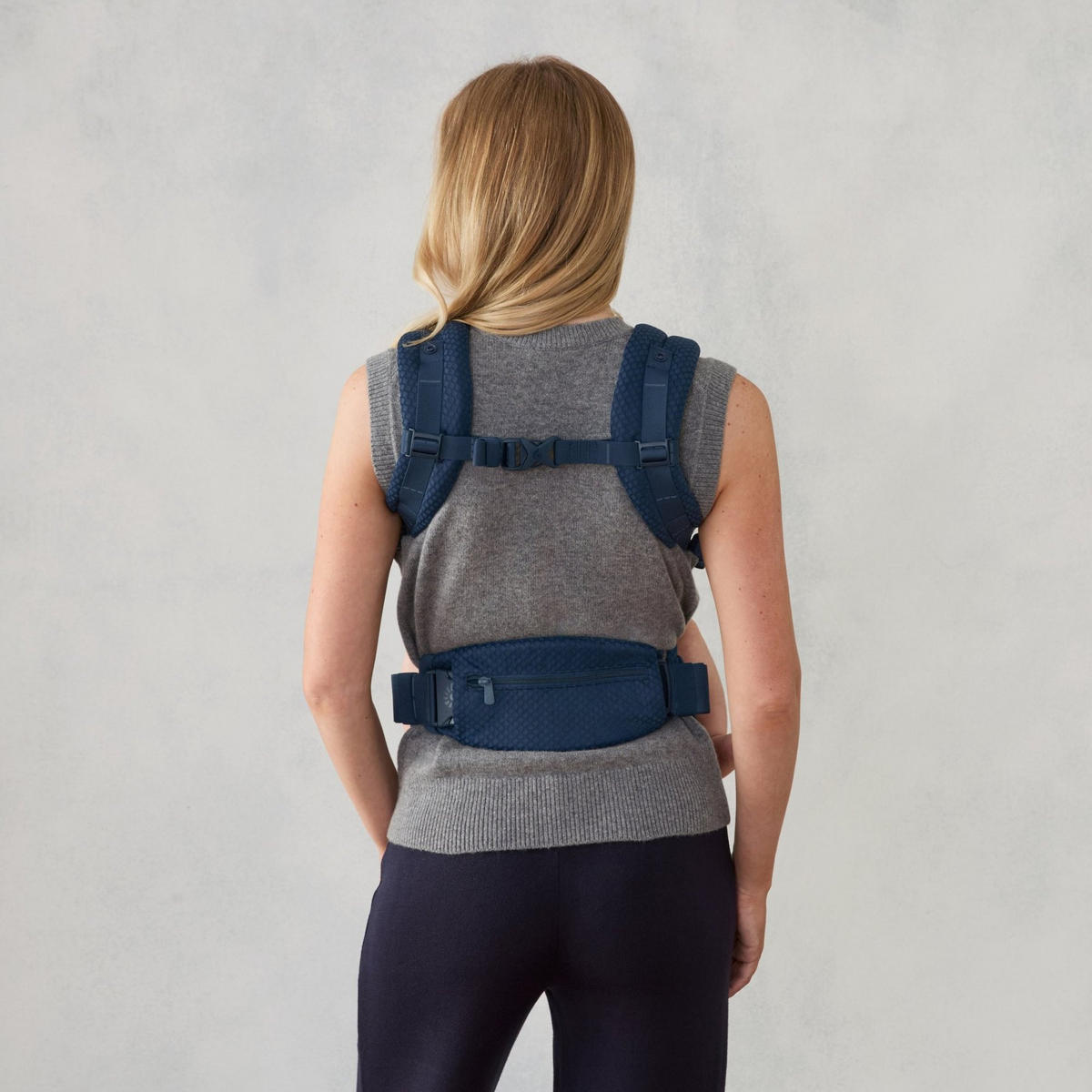 NOSILKA ZA DOJENČKA  Omni Deluxe Mesh  temno modra  - temno modra, Basics, tekstil (26.5/27.5/14.8cm) - Ergobaby