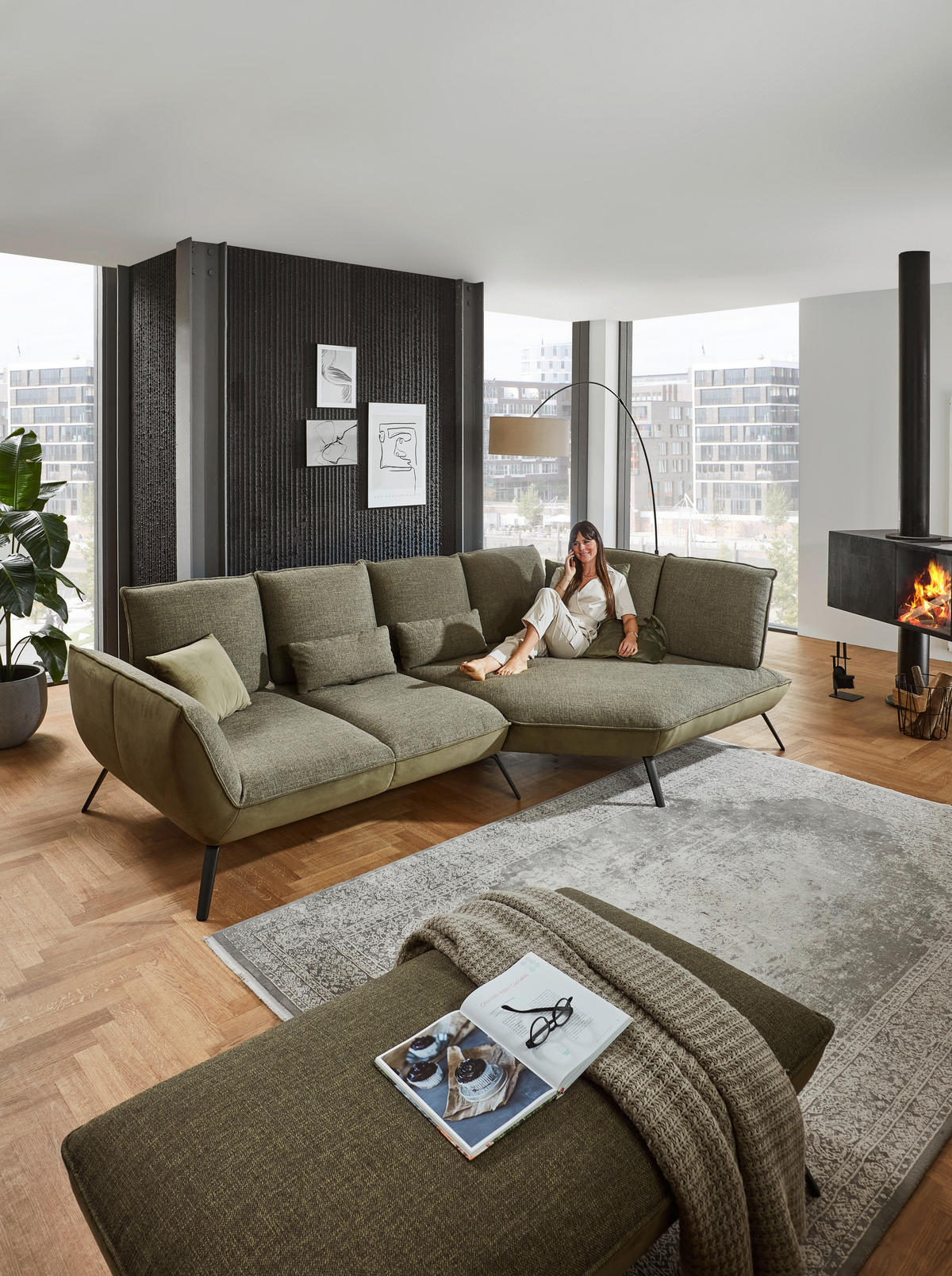 ECKSOFA in Flachgewebe Olivgrün  - Schwarz/Olivgrün, Design, Textil/Metall (320/169cm) - Moderano