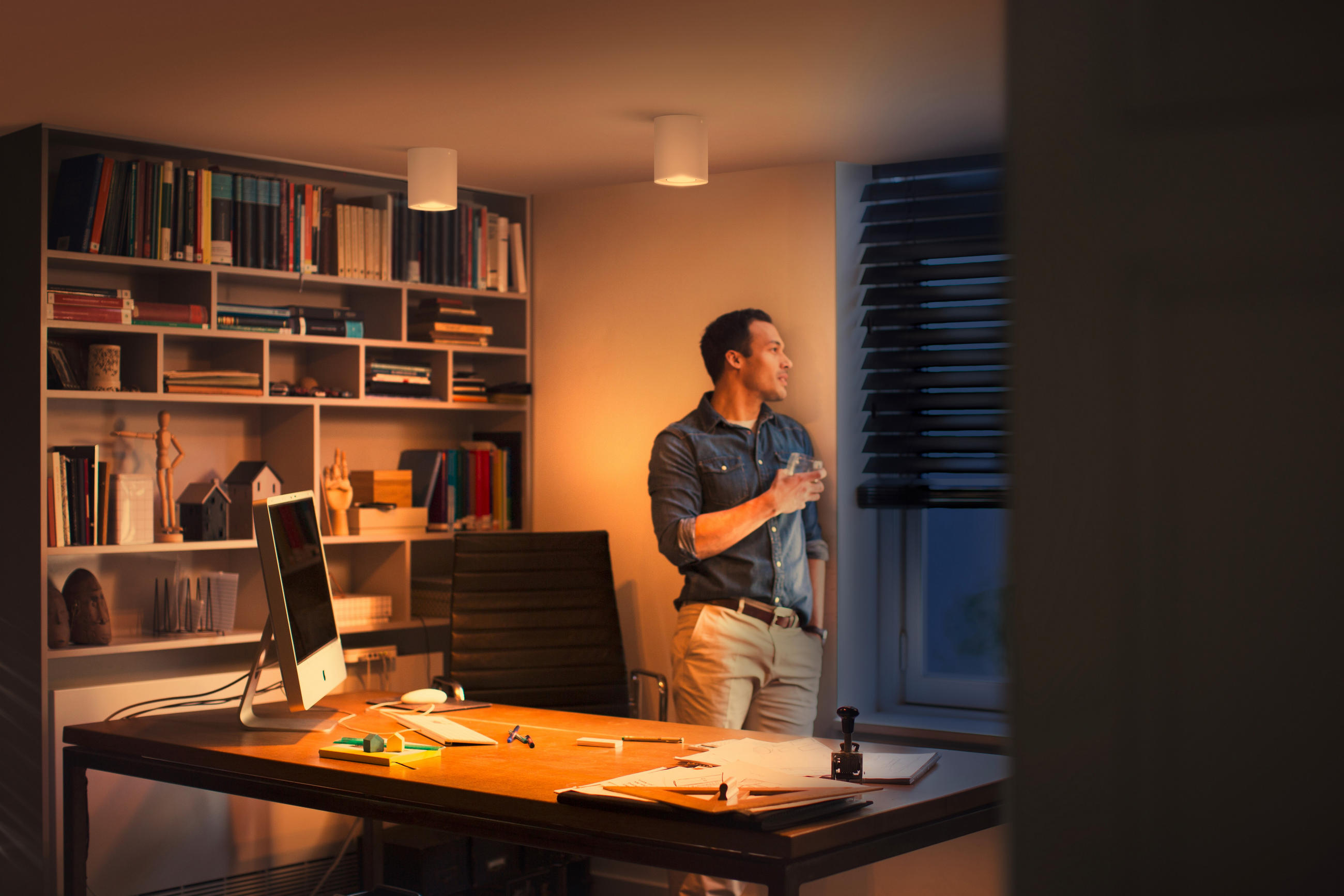 LED-STRAHLER Pillar 10,3/12/10,3 cm   - Weiß, Basics, Metall (10,3/12/10,3cm) - Philips HUE