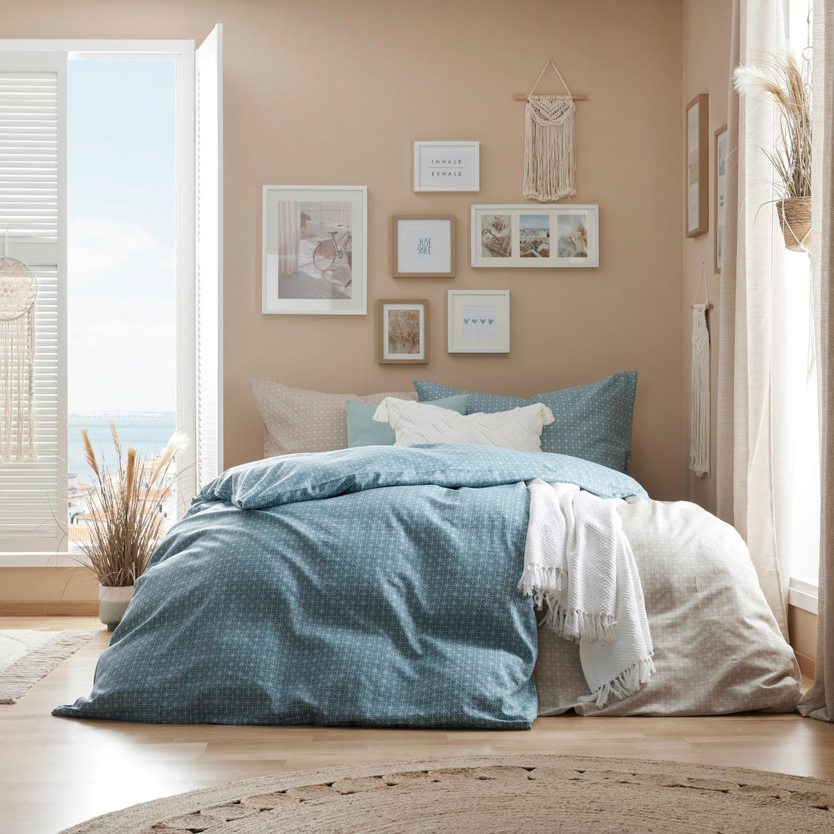 POSTELJNINA MELISA 240/220 cm saten barve petroleja  - barve petroleja, Konvencionalno, tekstil (240/220cm) - Esposa