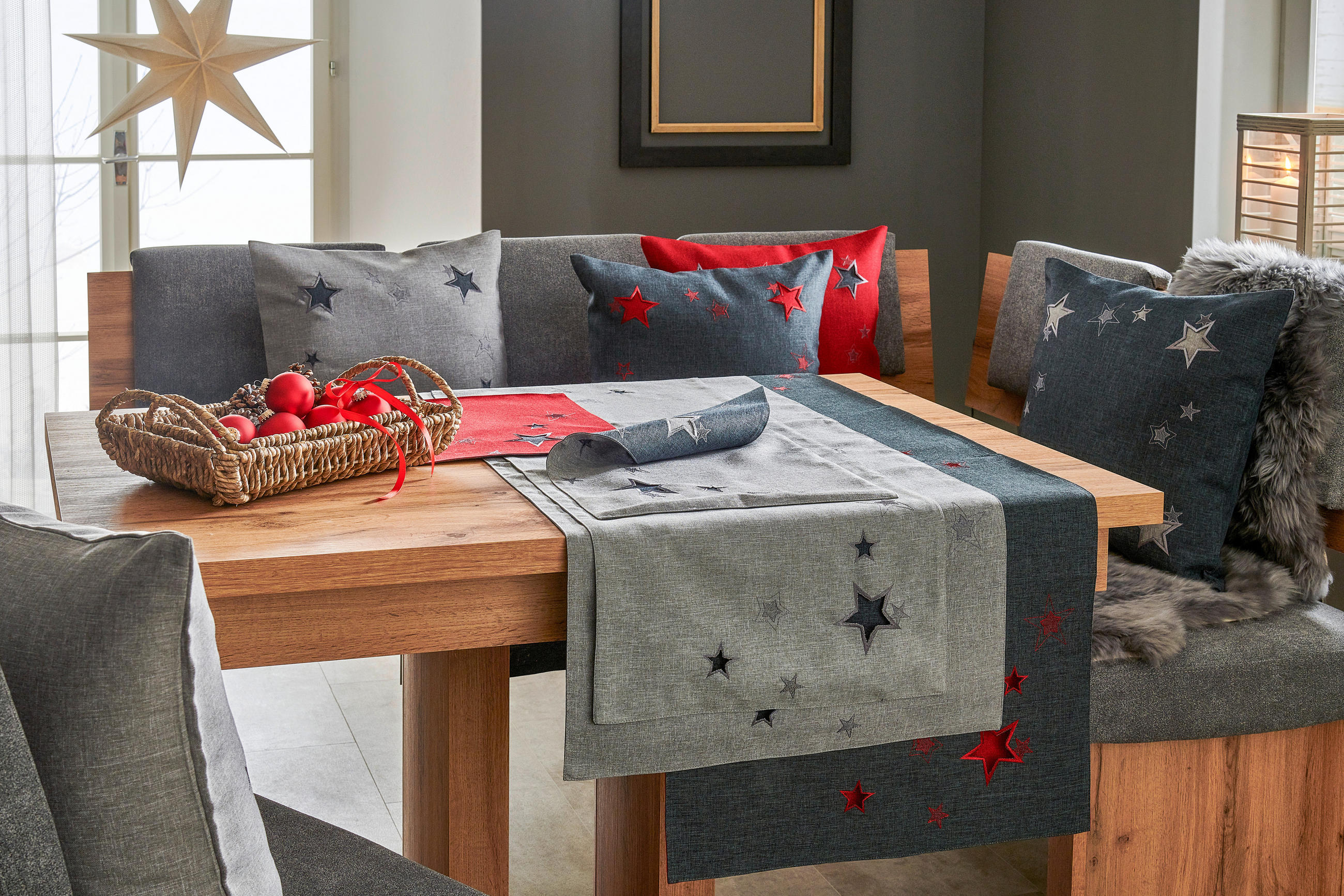 DEKORAČNÝ VANKÚŠ 50/50 cm - antracitová/červená, Konventionell, textil (50/50cm) - X-Mas