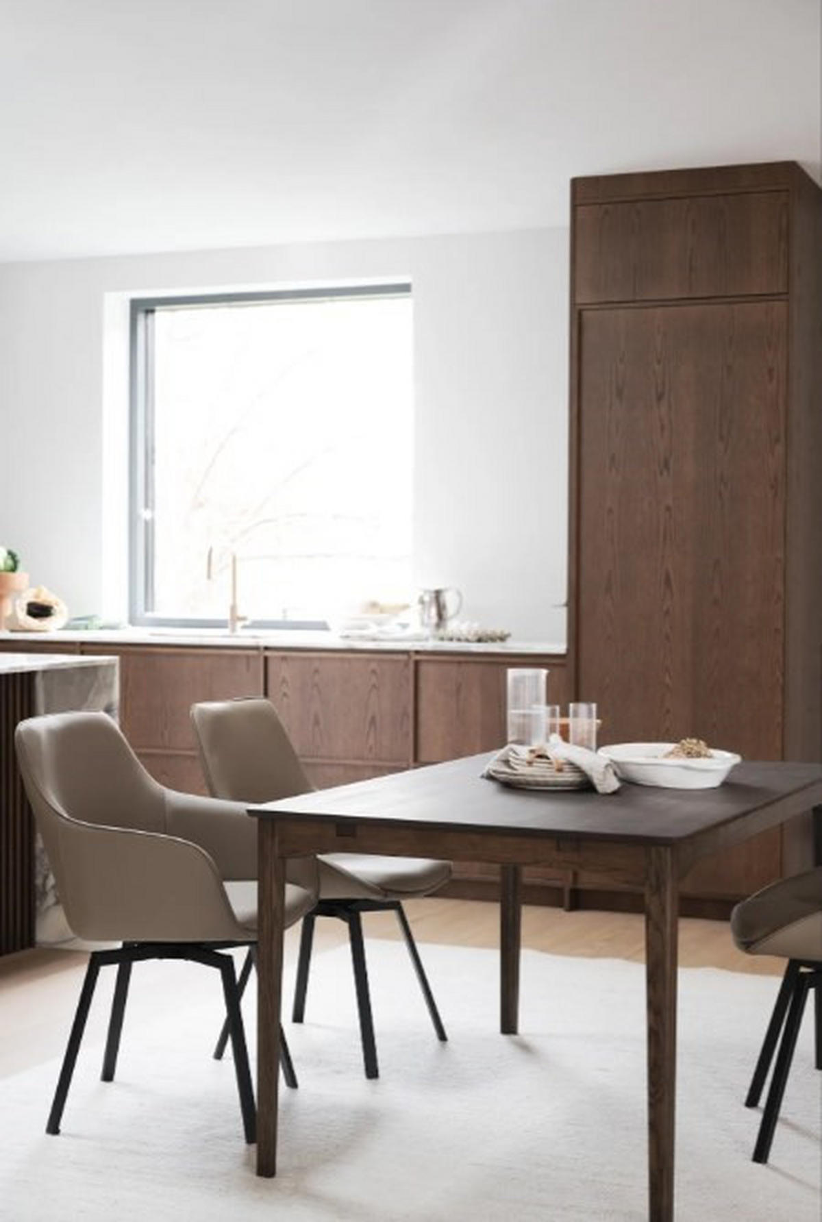 STOL MED ARMSTÖD äkta läder  - beige/svart, Klassisk, metall/läder (58/89/59cm) - Rowico