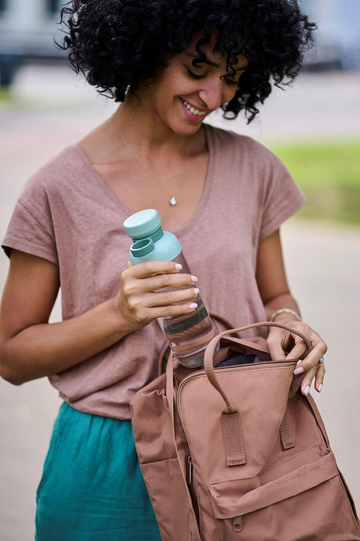Thumbnail - Mepal Universalflasche, Grün, Kunststoff, 0,9 L,900 ml, 9x7.5x27.5 cm, nachhaltig, Kaffee & Tee, Kannen, Thermoskannen