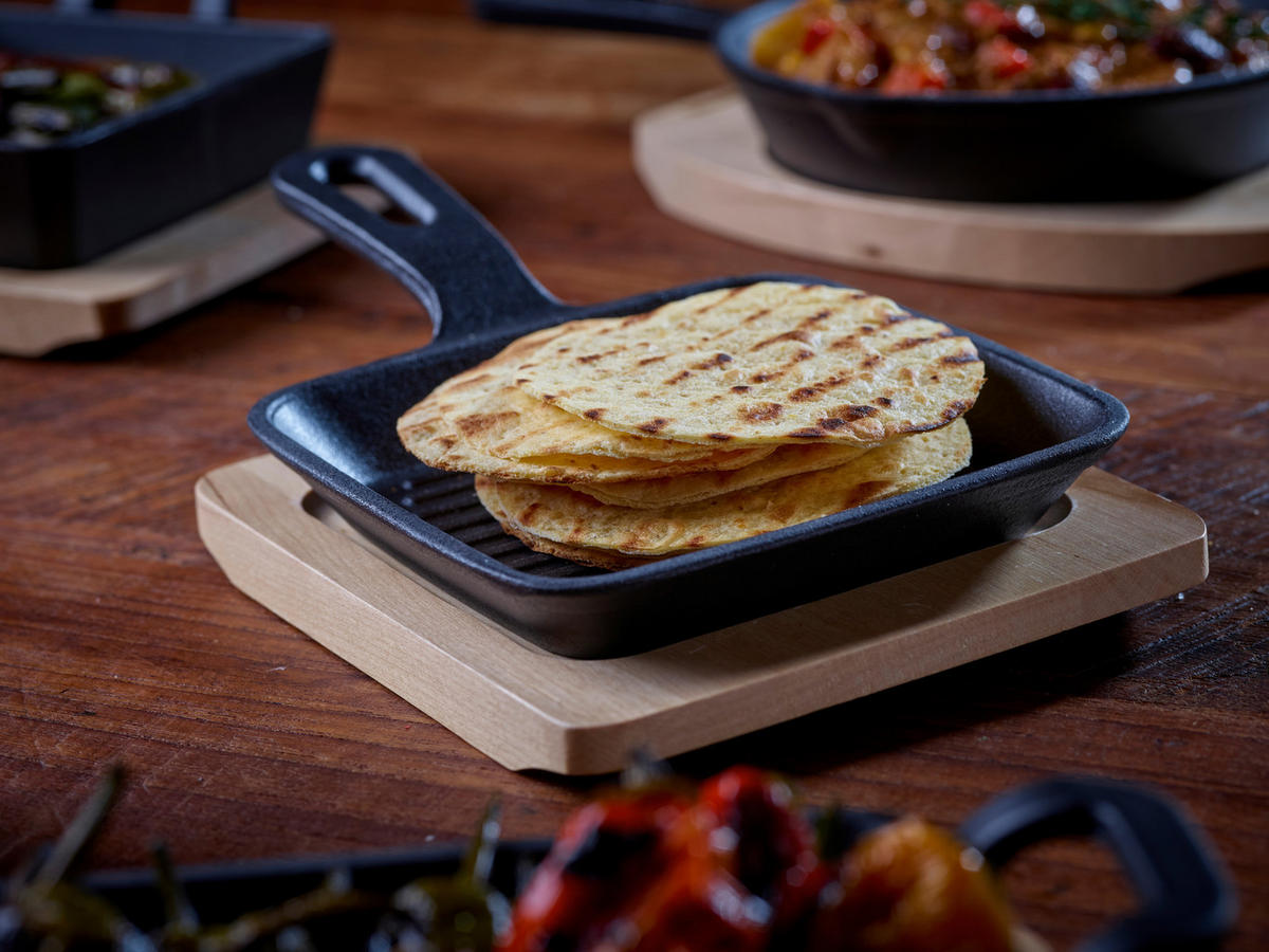 SERVIERPFANNE Emaille  - Schwarz, Basics, Metall (22,2/13,6/2,2cm) - Echtwerk