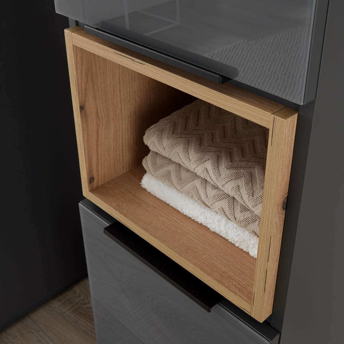 MAGASSZEKRÉNY 38/185/35 cm  - tölgyfa színű/fekete, Design, műanyag/faalapú anyag (38/185/35cm) - home24