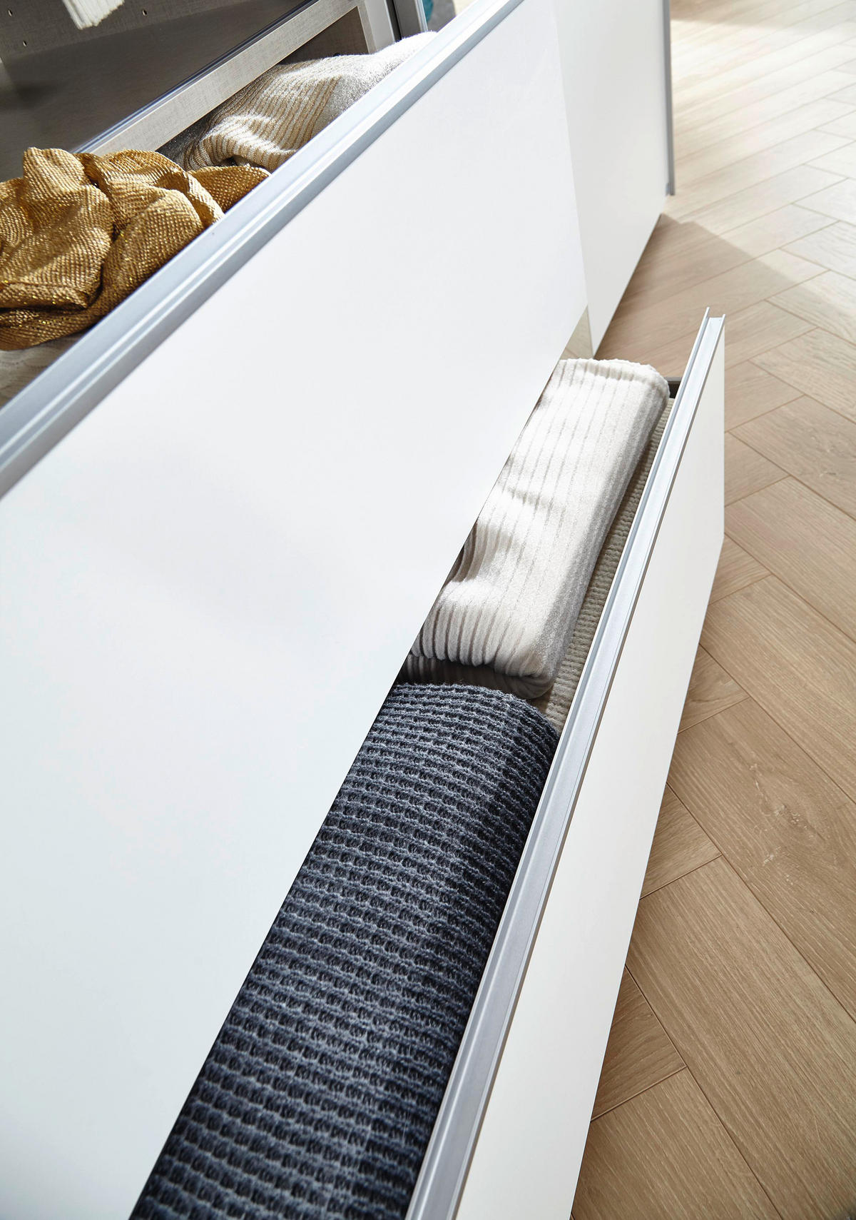 SCHWEBETÜRENSCHRANK in Weiss  - Weiss/Alufarben, Modern, Holzwerkstoff (175/210/59cm) - Rauch Möbel