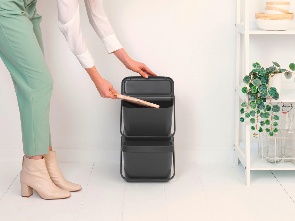 KOŠ ZA SMETI - Basics (28/22.5/45cm) - Brabantia