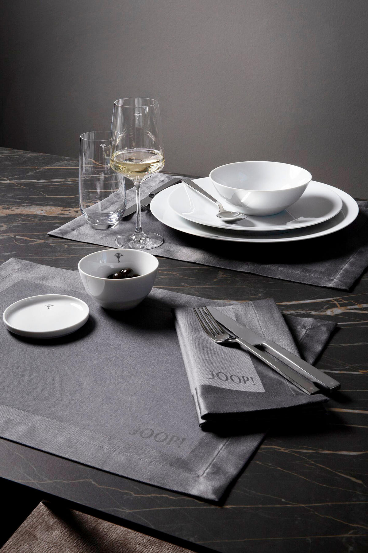 SERVIETA IZ BLAGA 50/50 cm platinaste barve  - platinaste barve, Basics, tekstil (50/50cm) - Joop!