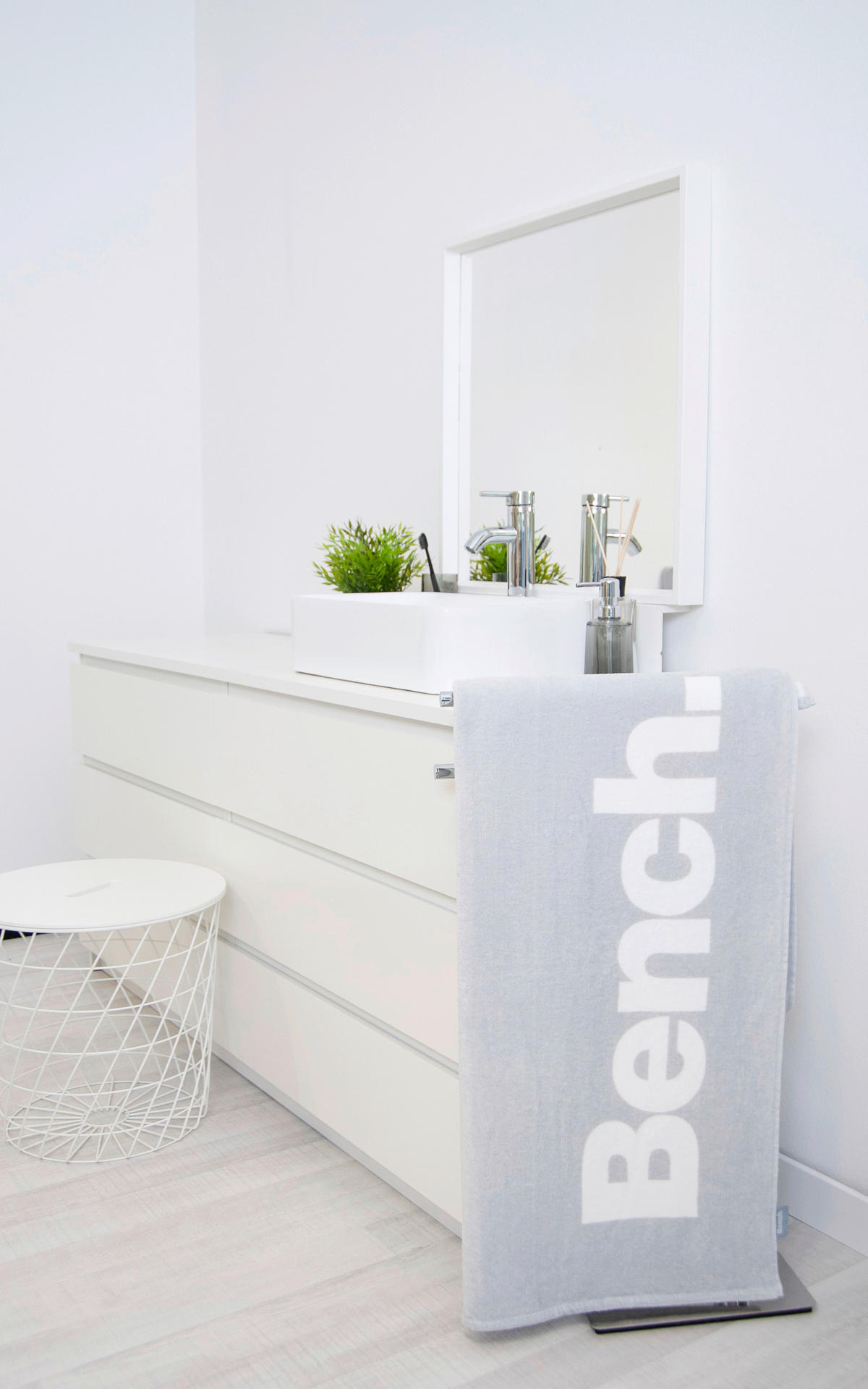 STRANDTUCH Grau, Weiß 80/180 cm  - Weiß/Grau, KONVENTIONELL, Textil (80/180cm) - Bench