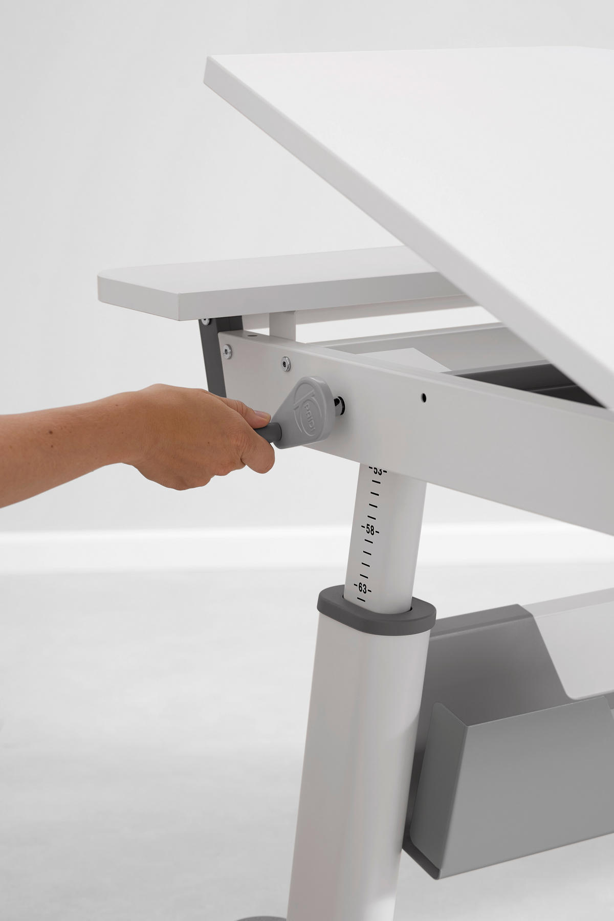 JUGENDSCHREIBTISCH  Weiss höhenverstellbar, Kabeldurchlass  - Weiss, Trend, Holzwerkstoff/Kunststoff (120/75/53-74cm) - Paidi