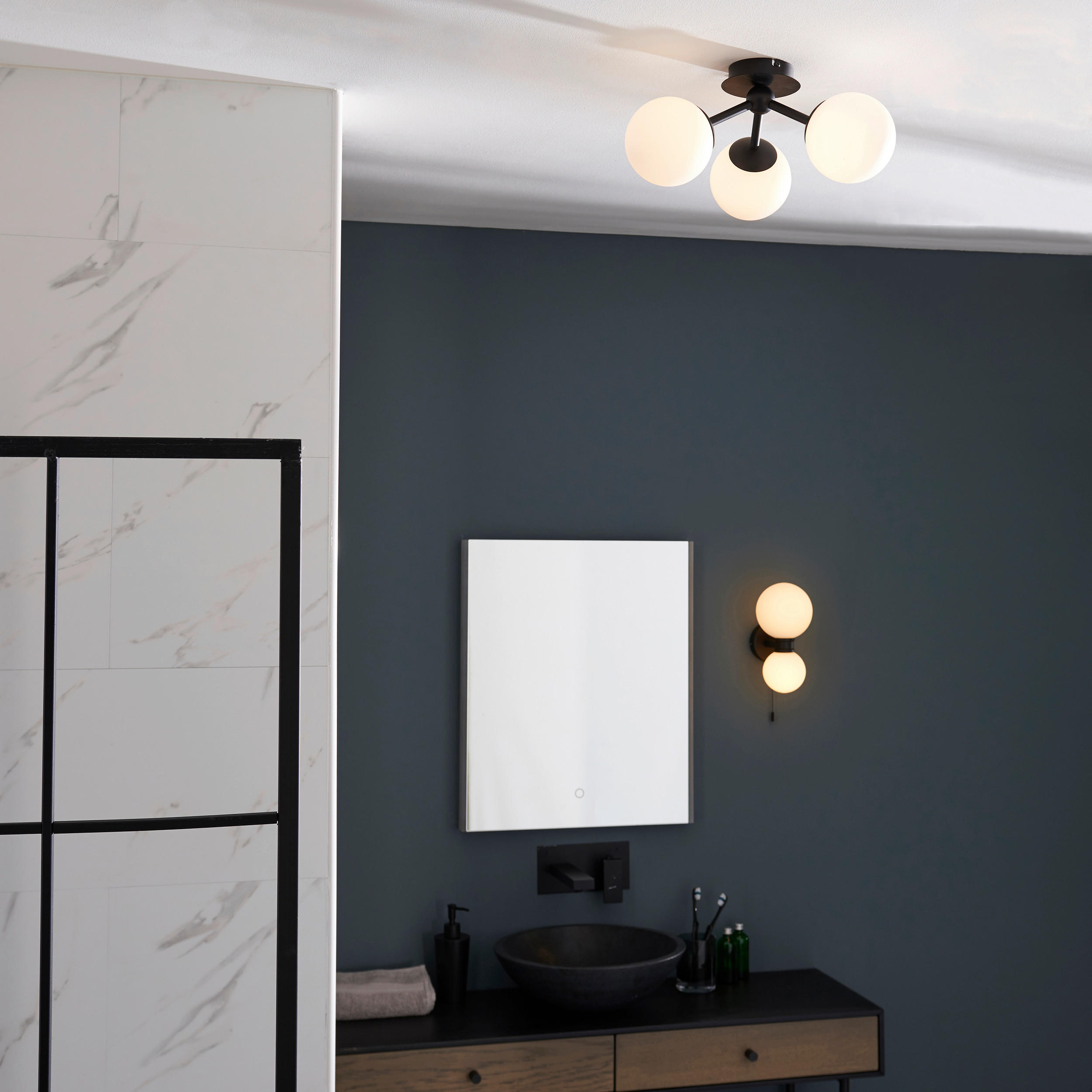BADEZIMMER-WANDLEUCHTE Pulsa 12/23.2 cm   - Opal/Schwarz, Basics, Glas (12/23.2cm) - ENDON
