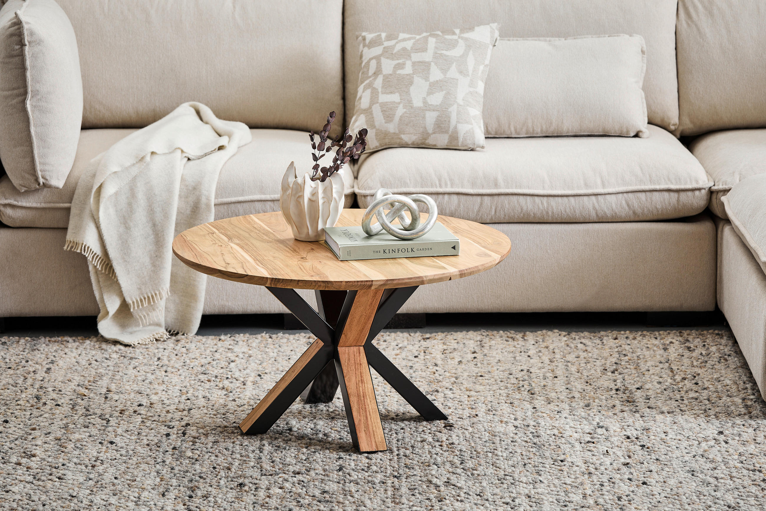 COUCHTISCH Akazie Hartholz rund Schwarz, Akaziefarben  - Schwarz/Akaziefarben, Natur, Holz/Metall (80/80/45cm) - Livetastic