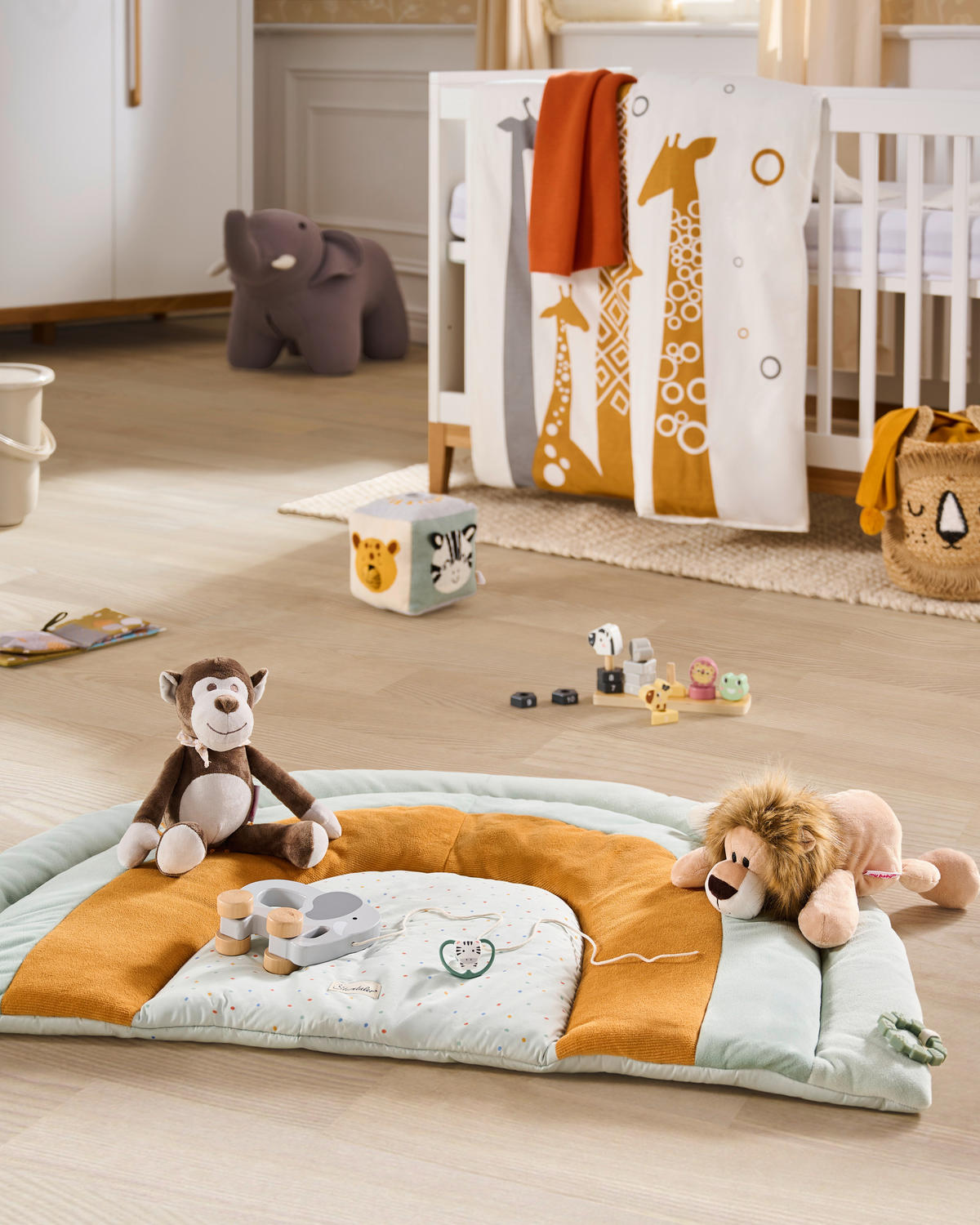 BABYKLEIDERSCHRANK Scandic Weiß, Eichefarben  - Eichefarben/Weiß, Design, Holz/Holzwerkstoff (135/190/55cm) - Jimmylee