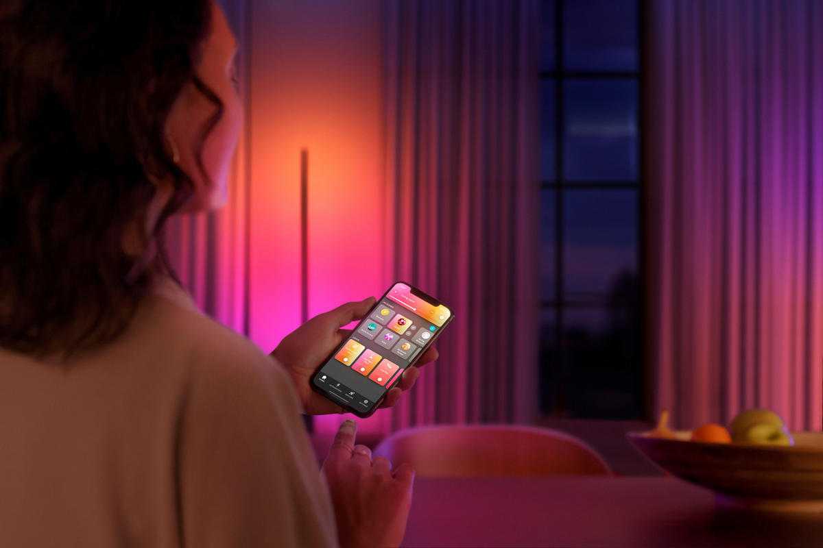 LED-STEHLEUCHTE - Schwarz, Design, Metall (11/11/145,80cm) - Philips HUE