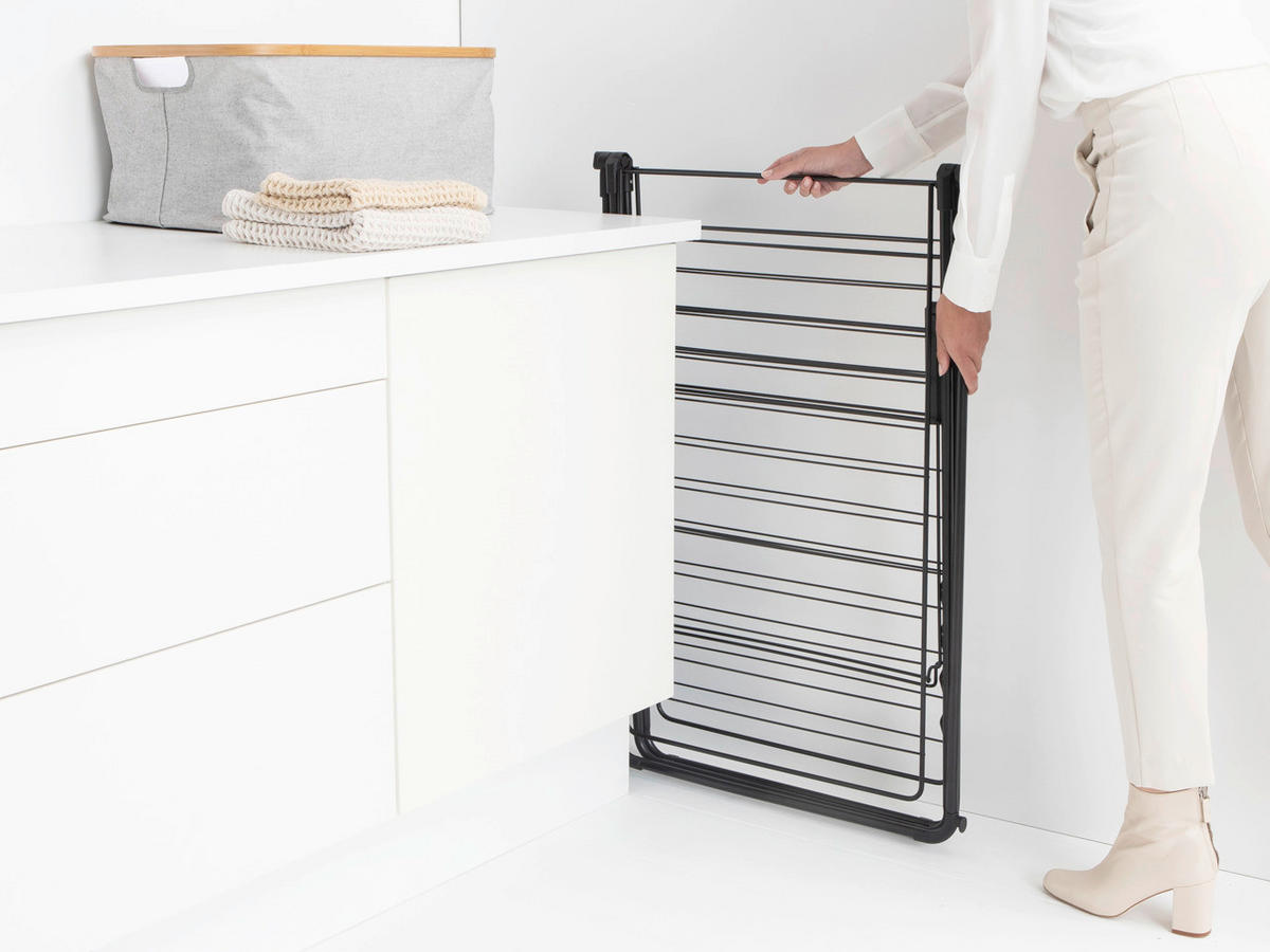 VERTIKÁLNY SUŠIAK NA BIELIZEŇ - čierna, Design, kov (66,1/98,9cm) - Brabantia