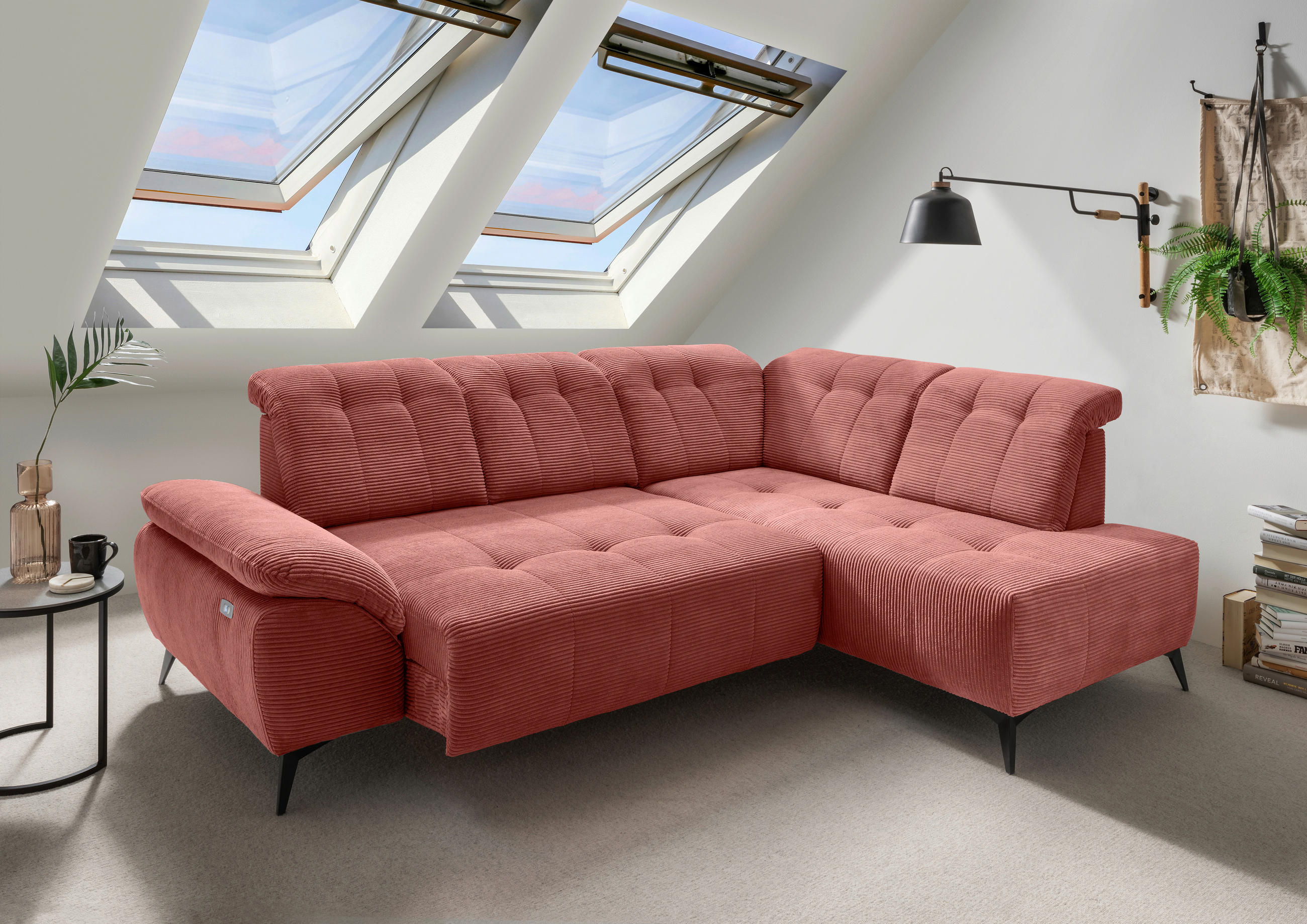 ECKSOFA in Cord Koralle  - Koralle/Schwarz, Modern, Textil/Metall (272/200cm) - Livetastic