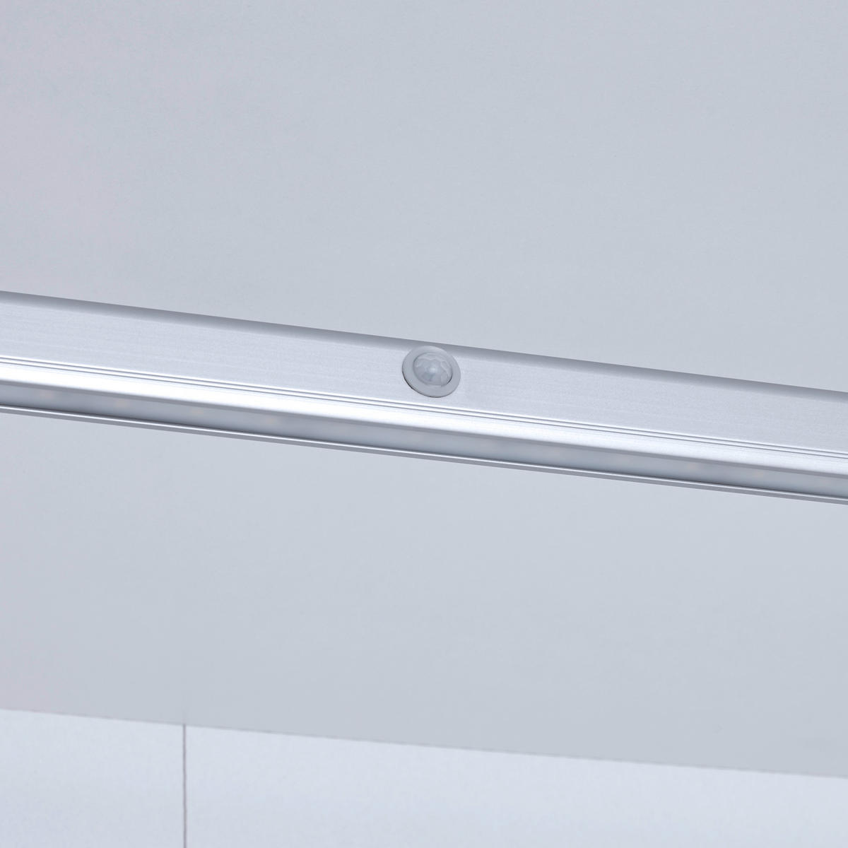 ŠIPKA ZA ODJEĆU boje aluminija      - boje aluminija, metal (87,1cm) - Hom`in