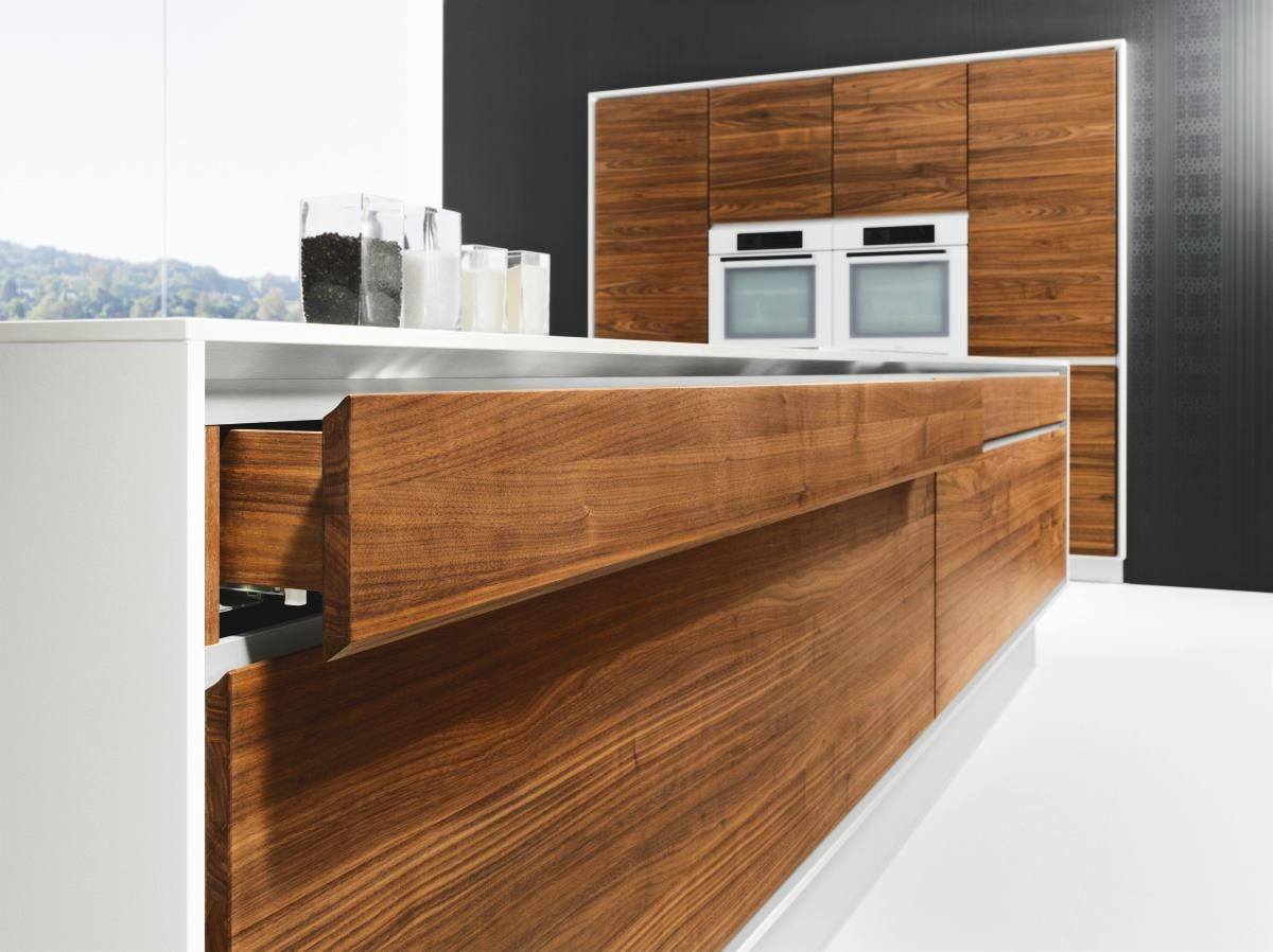 EINBAUKÜCHE VAO  - Nussbaumfarben, Design, Holz - Team 7