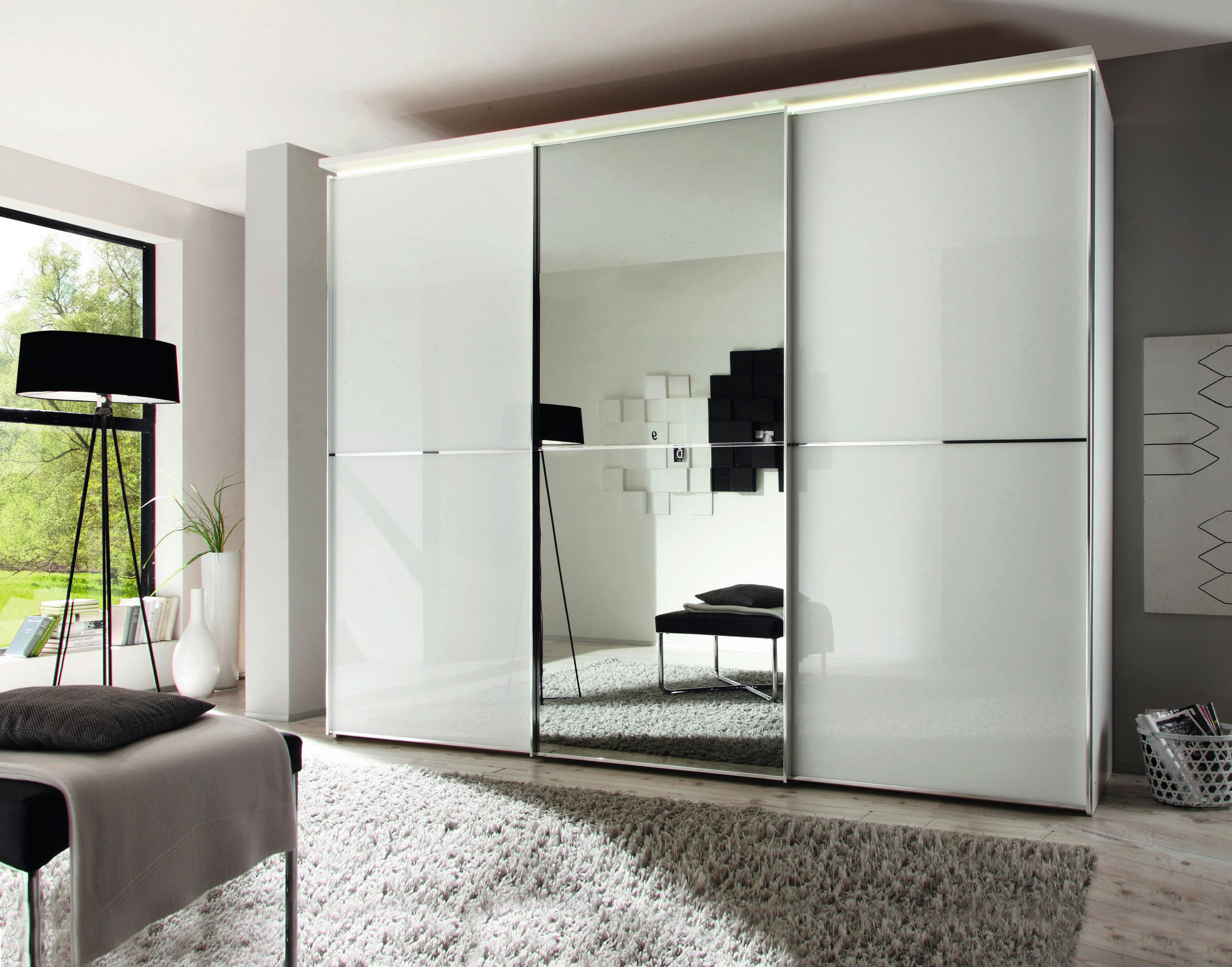 SCHWEBETÜRENSCHRANK in Weiss  - Chromfarben/Weiss, Design, Glas/Holzwerkstoff (280/222/68cm) - Moderano