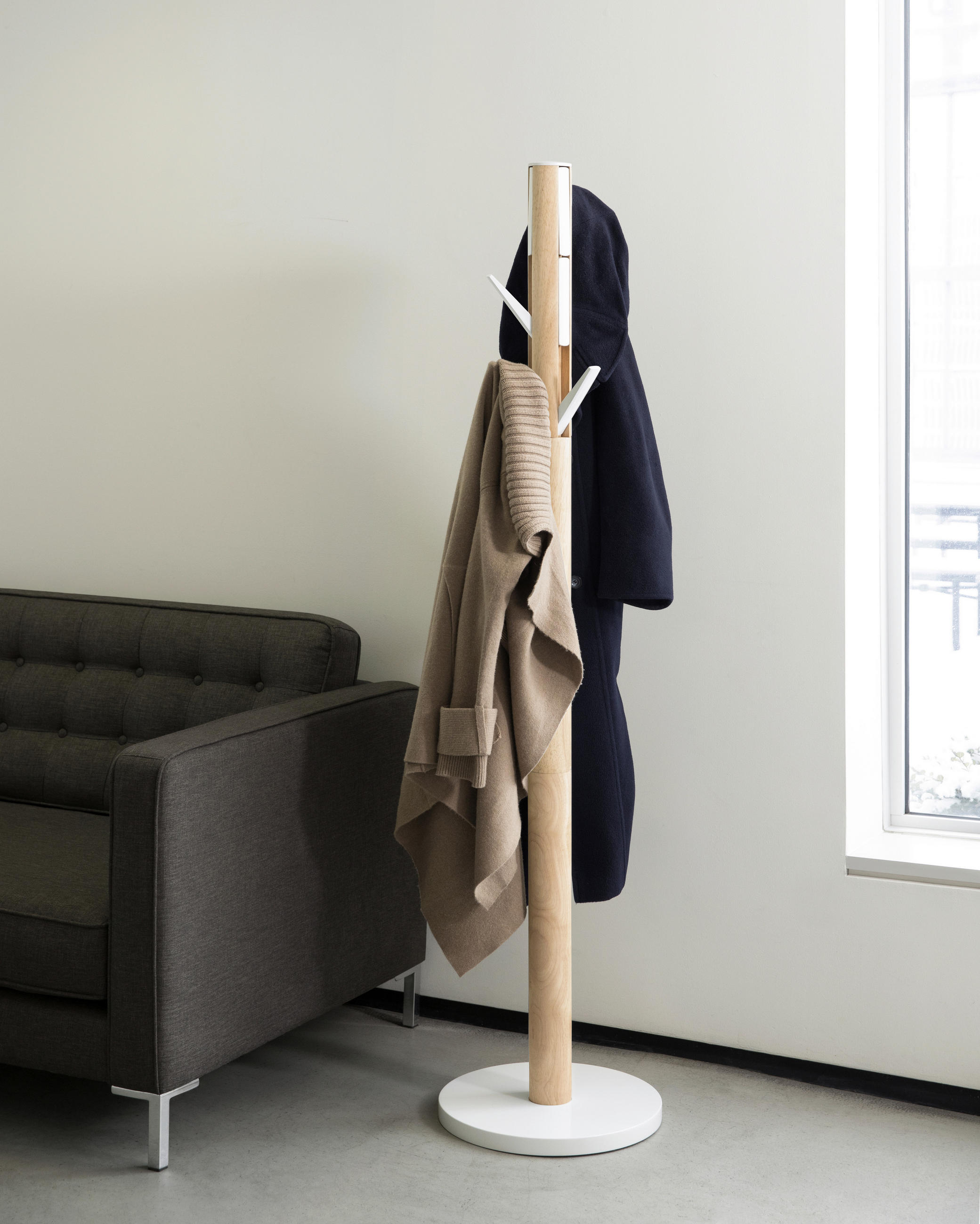 VJEŠALICA SAMOSTOJEĆA prirodne boje, bijela  drvo   - bijela/prirodne boje, Basics, drvo (40/168/40cm) - Umbra