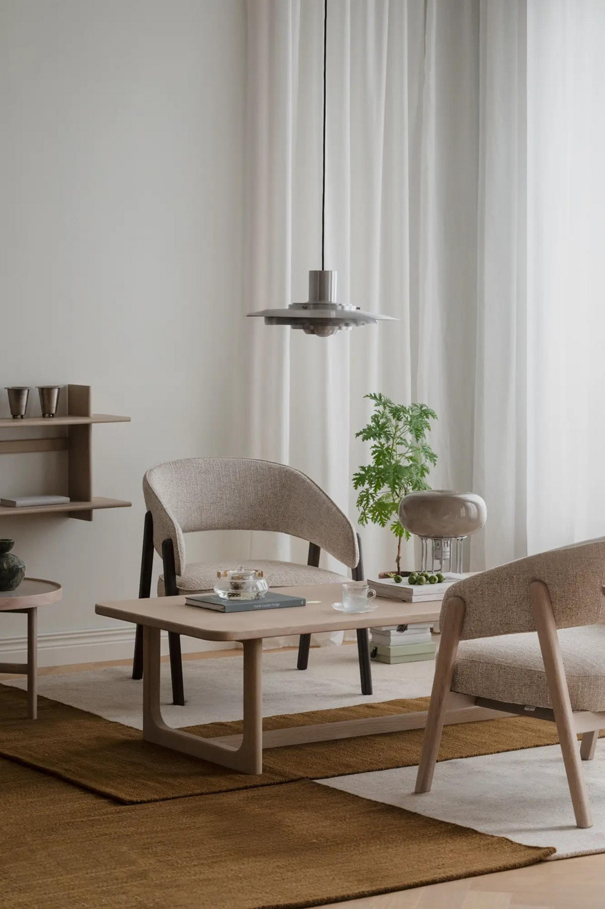 FÅTÖLJ i trä, textil beige, ek Bianco  - beige/ek Bianco, Klassisk, trä/textil (69/75/70cm) - Rowico