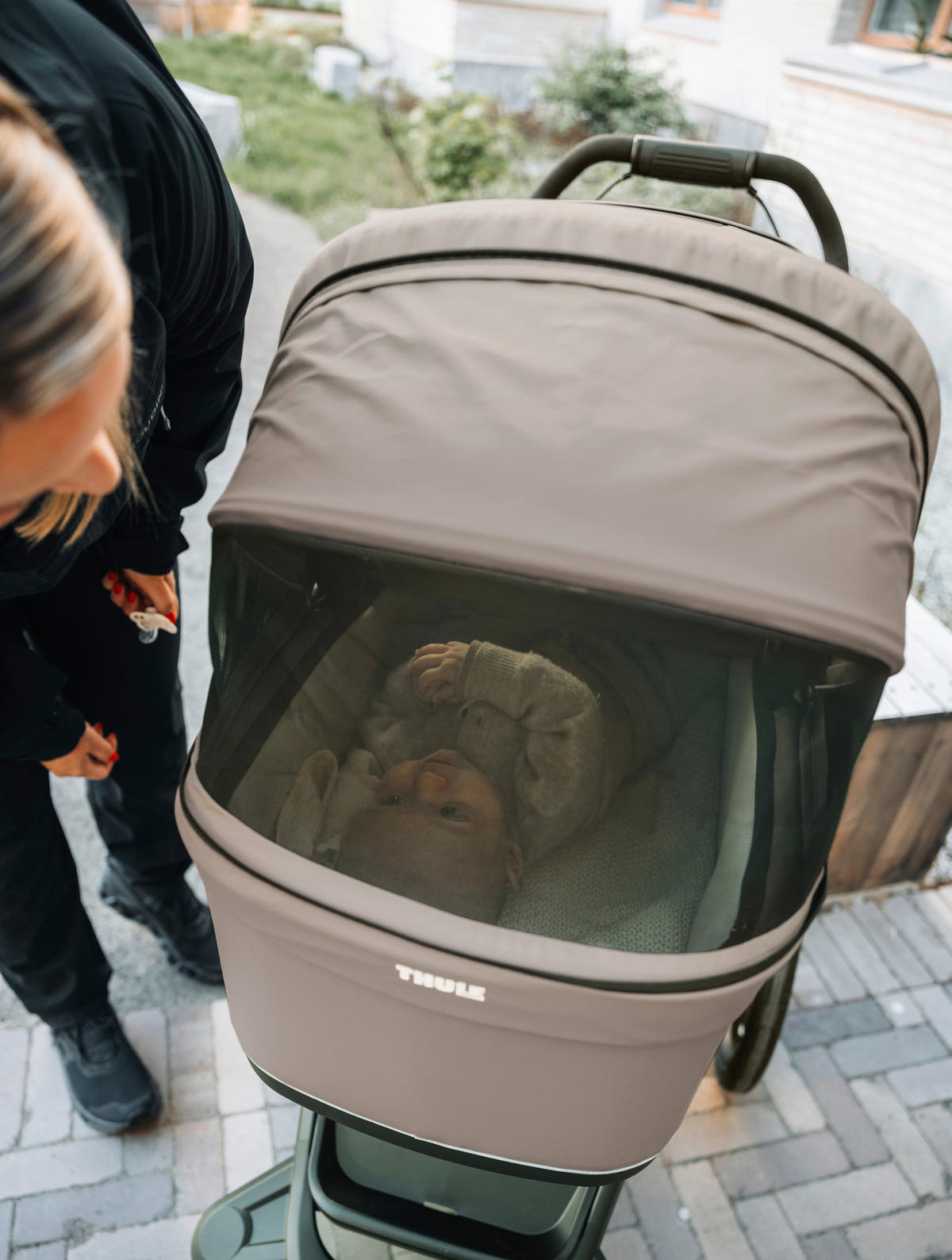 LIEGEWANNE Urban Glide  - Taupe/Grauweiß, Basics, Textil (84,5/48,5/18,5cm) - Thule