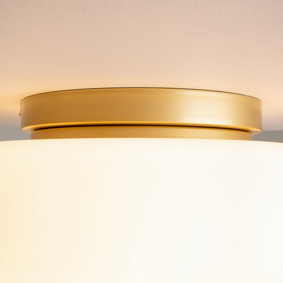 TAKLAMPA Modern 31,5/22 cm  - vit, Design, glas (31,5/22cm) - MAYTONI