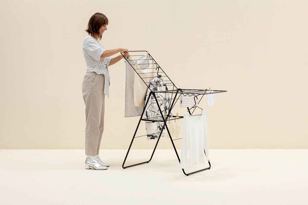 STALAK ZA SUŠENJE RUBLJA - crna, Basics, metal (59.2/98.4/5cm) - Brabantia