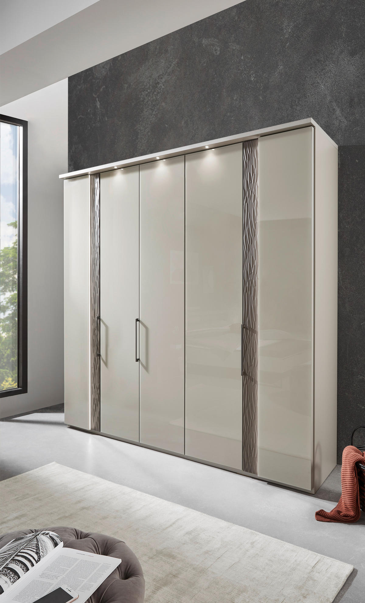 DREHTÜRENSCHRANK in Hellgrau  - Chromfarben/Hellgrau, Design, Glas/Holzwerkstoff (250/216/59cm) - Dieter Knoll