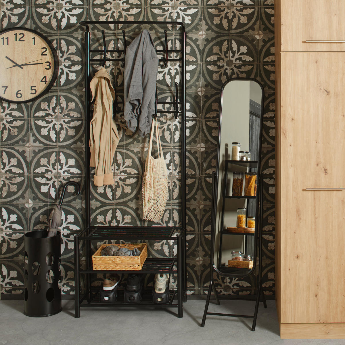 KLÄDHÄNGARE - svart, Design, metall (67/185/32cm) - Best Price
