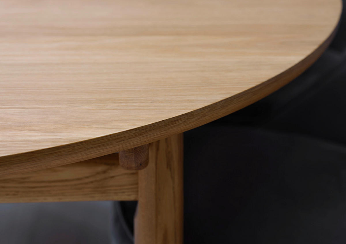 MATBORD 120/120/74 cm delar i massivt trä  trämaterial rund ekfärgad  - ekfärgad, Design, trämaterial (120/120/74cm) - Lomoco