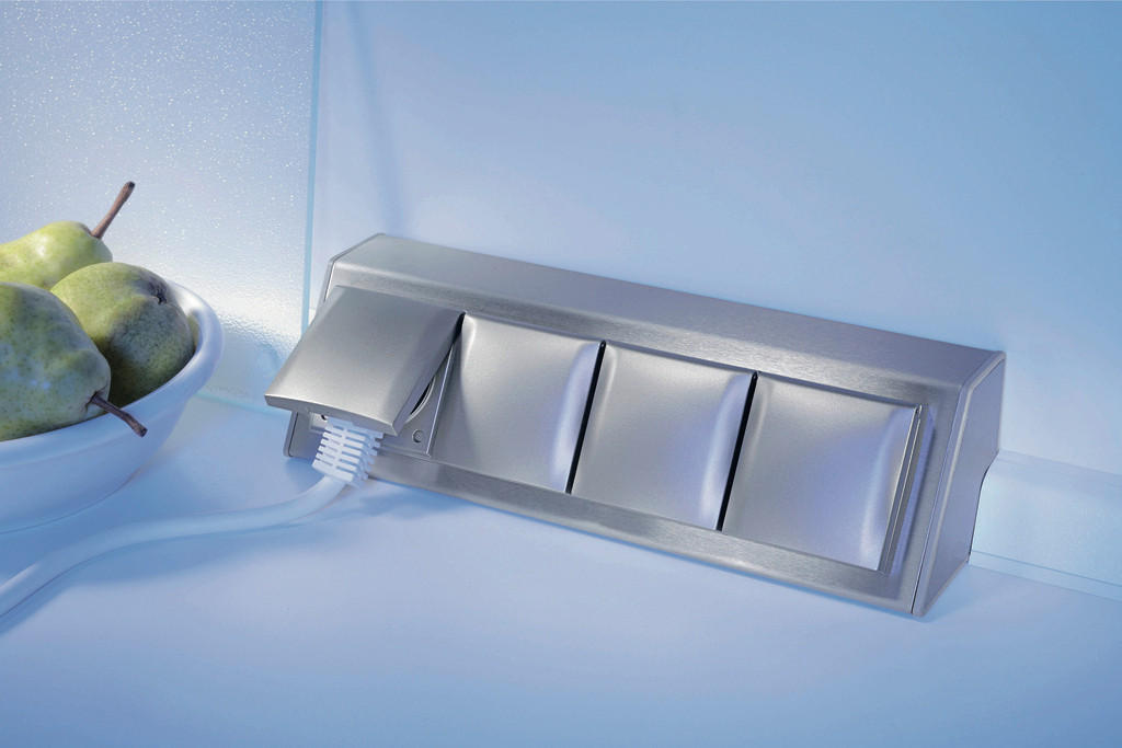 Steckdosenleiste Küche Hadir Edelstahl 4-Fach L: 26,6 cm