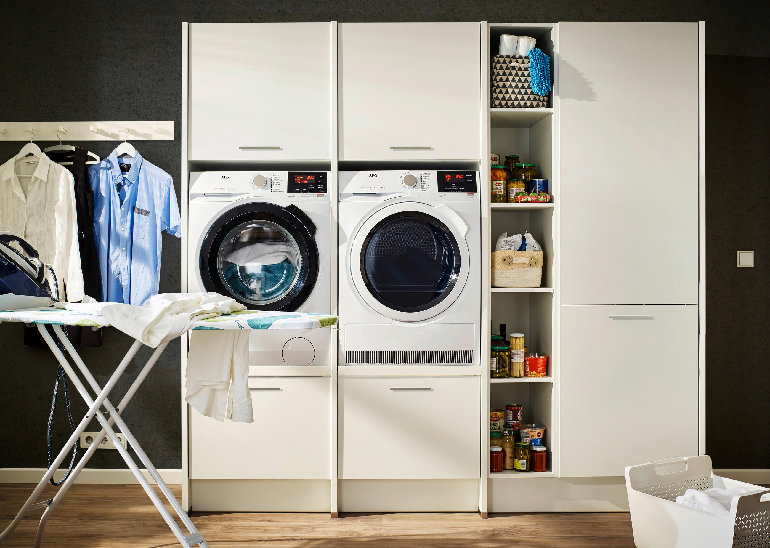 HAUSWIRTSCHAFTSRAUM 214,8/190,7/60 cm  in Weiß  - Weiß, Design, Holzwerkstoff (214,8/190,7/60cm) - Pino