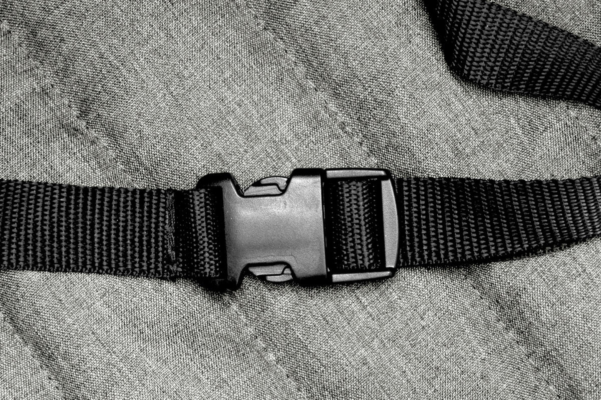 VISEĆA STOLICA ZA HRANJENJE - svetlosiva/crna, Osnovno, tekstil/metal (58,5/38/28,5cm) - My Baby Lou