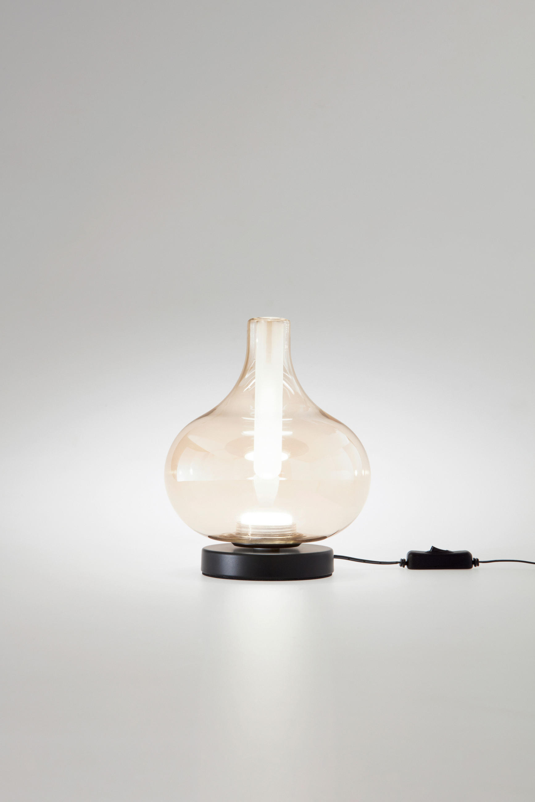 LED-TISCHLEUCHTE Crodo 19/23,5 cm   - Cognac/Schwarz, LIFESTYLE, Glas/Metall (19/23,5cm) - Fabas Luce