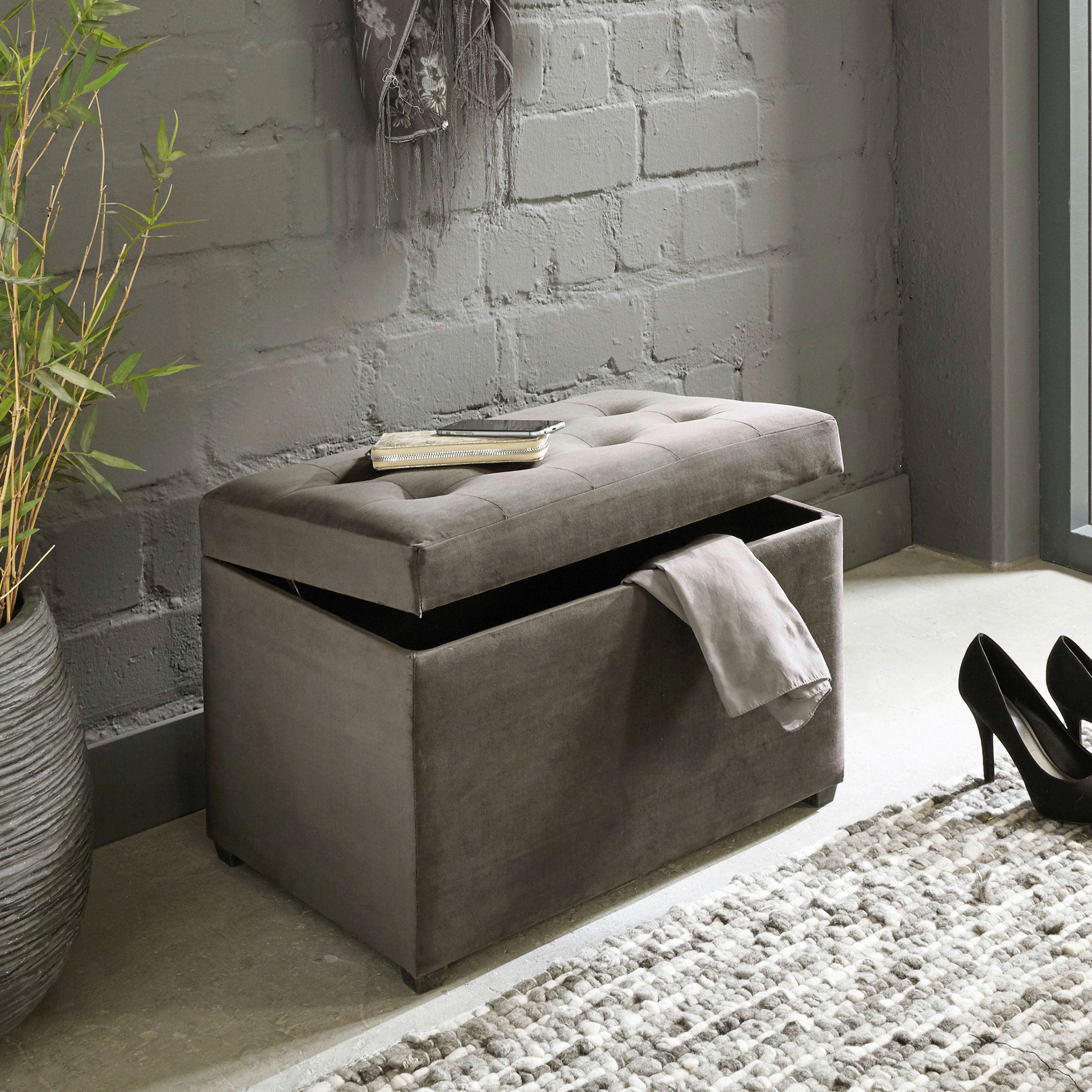 TRUHENBANK 58/42/39 cm Samt Graubraun  - Graubraun/Schwarz, Design, Textil (58/42/39cm)