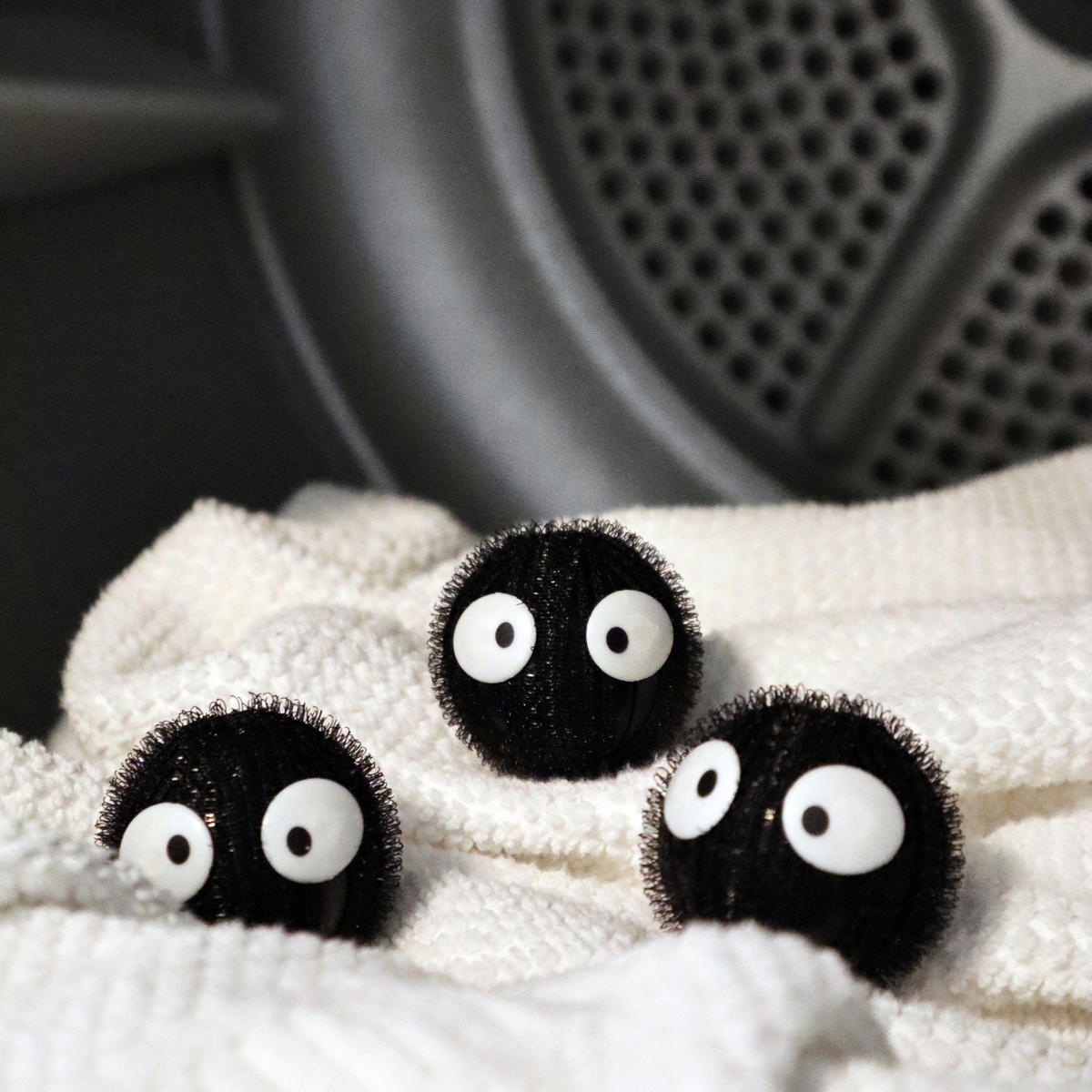 SZÁRÍTÓLABDÁK - fekete/fehér, Basics, műanyag/természetes anyagok (4/15,5/8,9cm) - Kikkerland