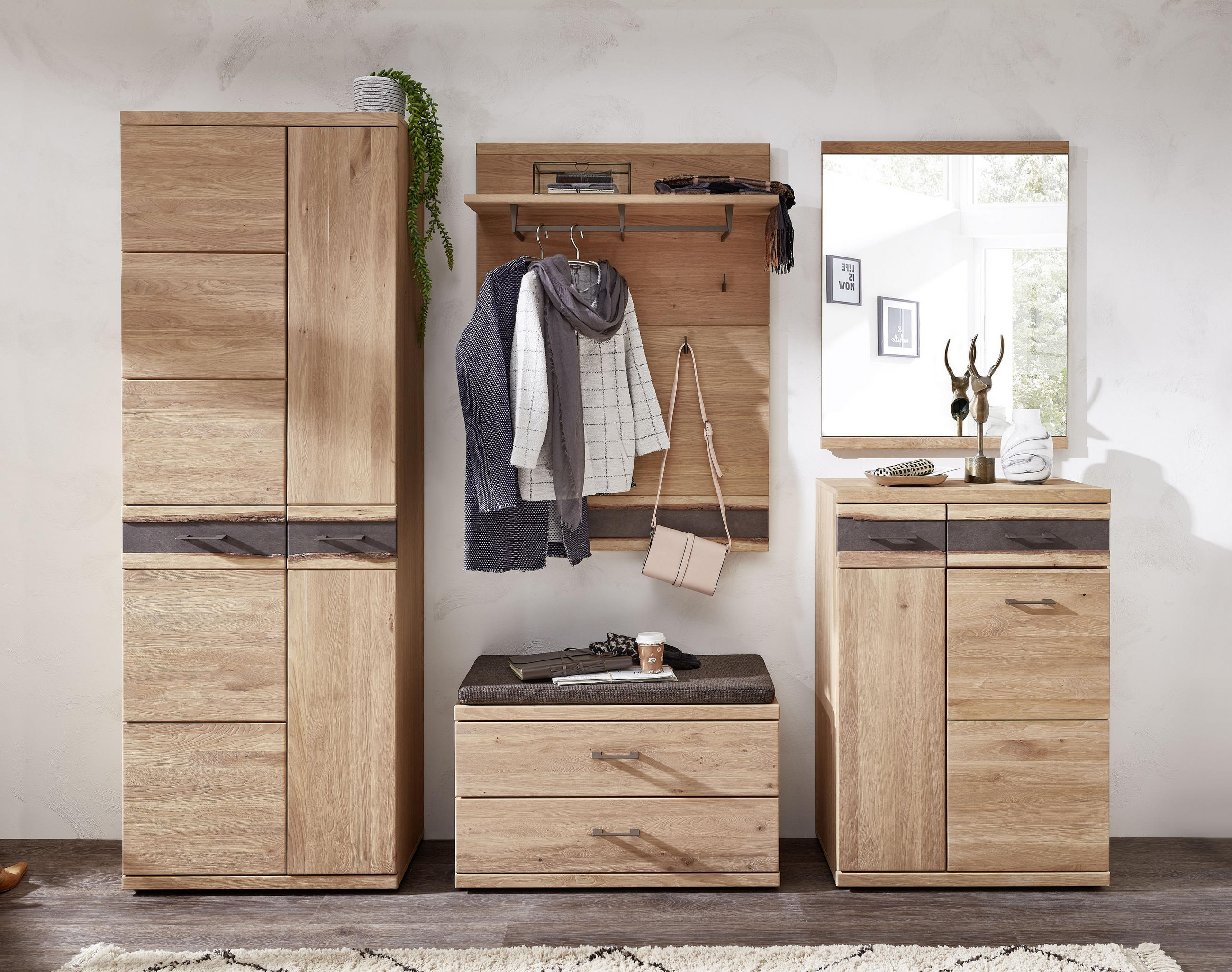 SCHUHSCHRANK Wildeiche furniert, massiv Eichefarben - Eichefarben/Schwarz, Natur, Holz/Holzwerkstoff (71/105/39cm) - Linea Natura