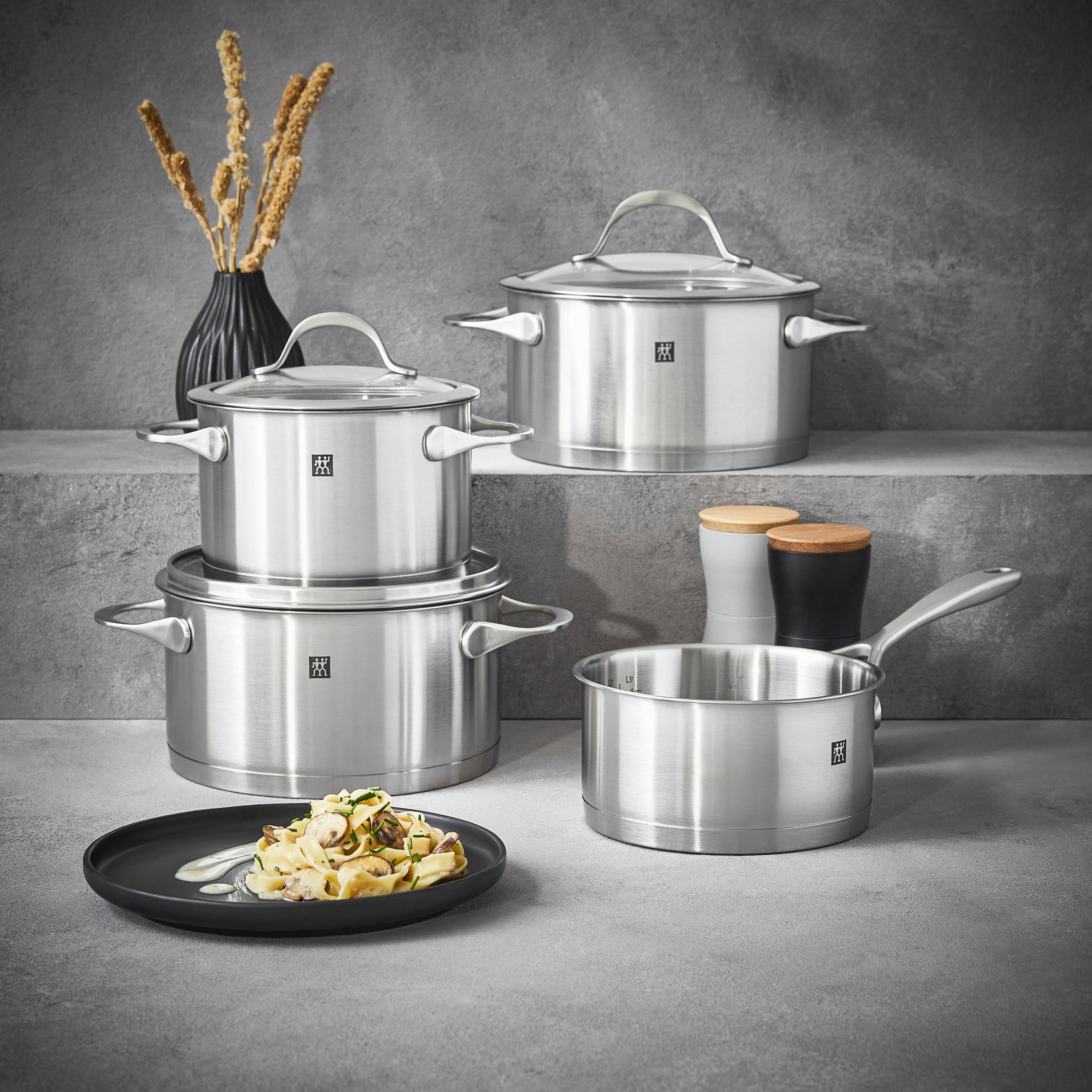 GRYT- OCH KASTRULLSET ZWILLING ESSENCE 4 delar  - stålfärgad, Basics, metall/glas - Zwilling