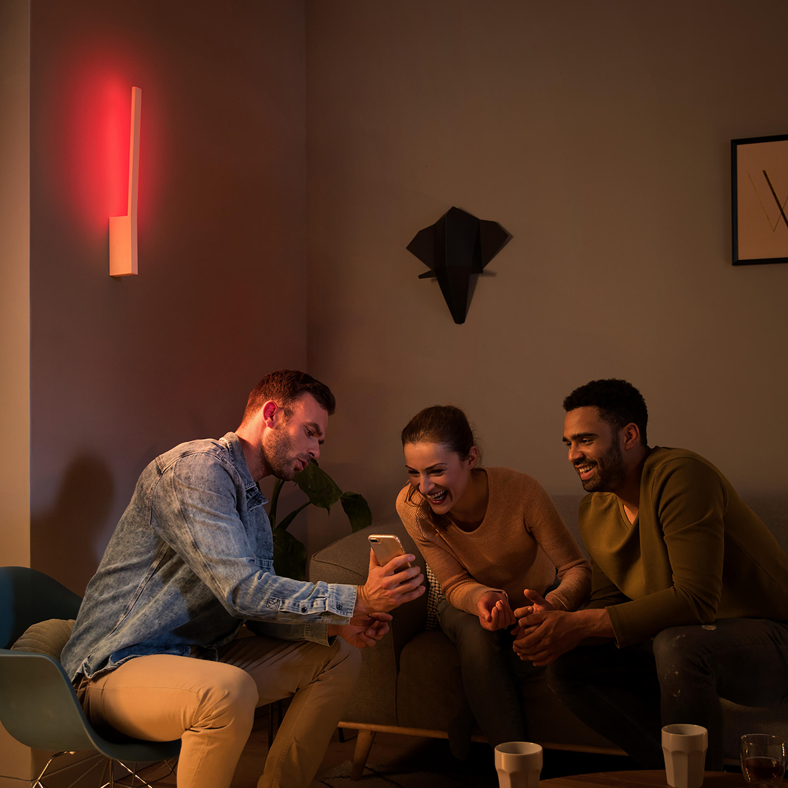 LED-WANDLEUCHTE Liane 10,7/55,8/3,1 cm   - Weiß, Basics, Metall (10,7/55,8/3,1cm) - Philips HUE