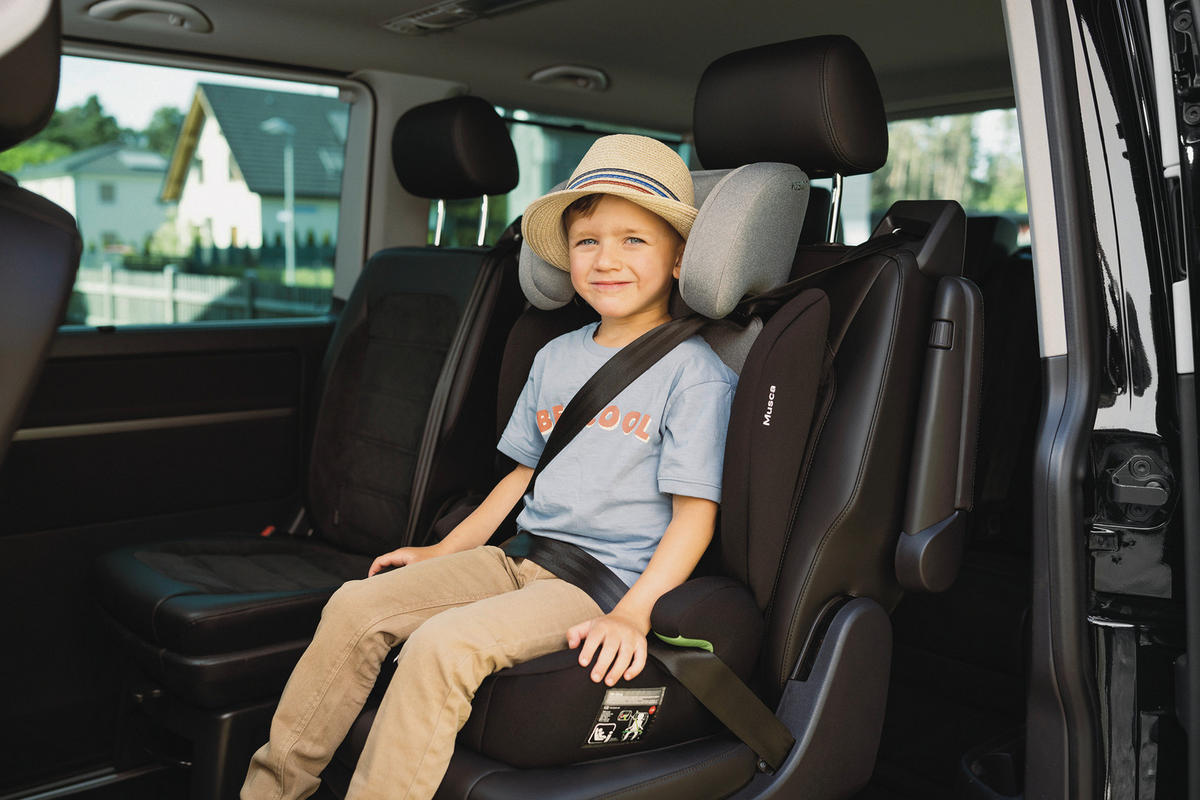 KINDERAUTOSITZ MUSCA ECE R 129 i-SIZE  - Hellgrau/Schwarz, Basics, Kunststoff/Textil (44/55/43cm) - Osann