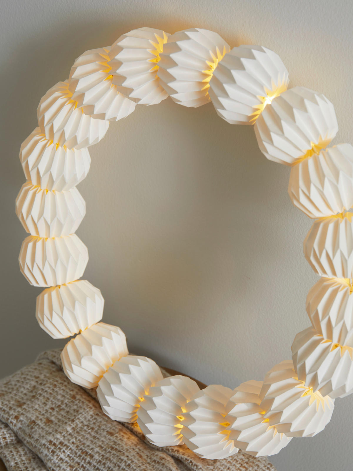 TÜRKRANZ - Weiß, Basics, Papier (48/48/8cm) - Markslöjd