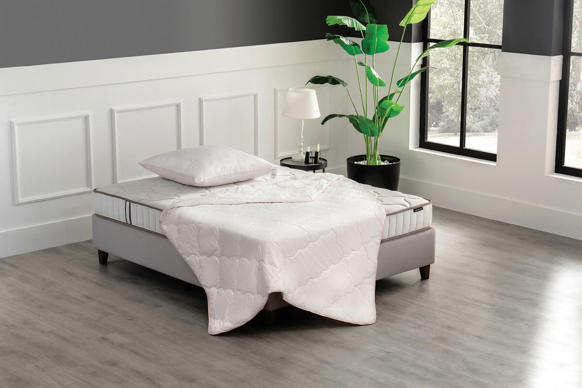 BETTDECKE - Weiß, Basics, Textil (200/200/4cm) - Yatas